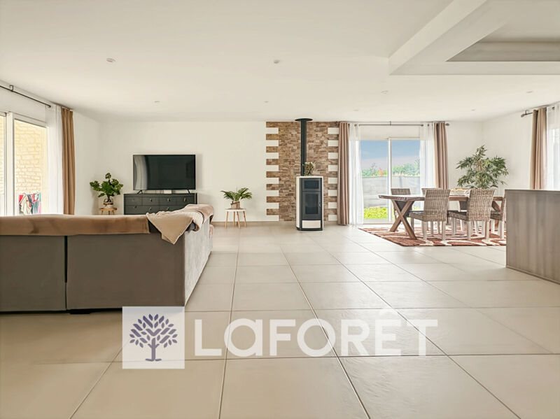 Maison à vendre, 136m², Villars-en-Pons