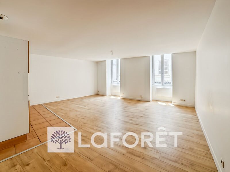 Appartement à louer, 77m², Pons