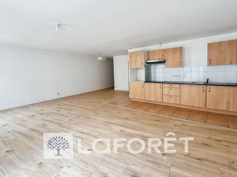 Appartement à louer, 77m², Pons