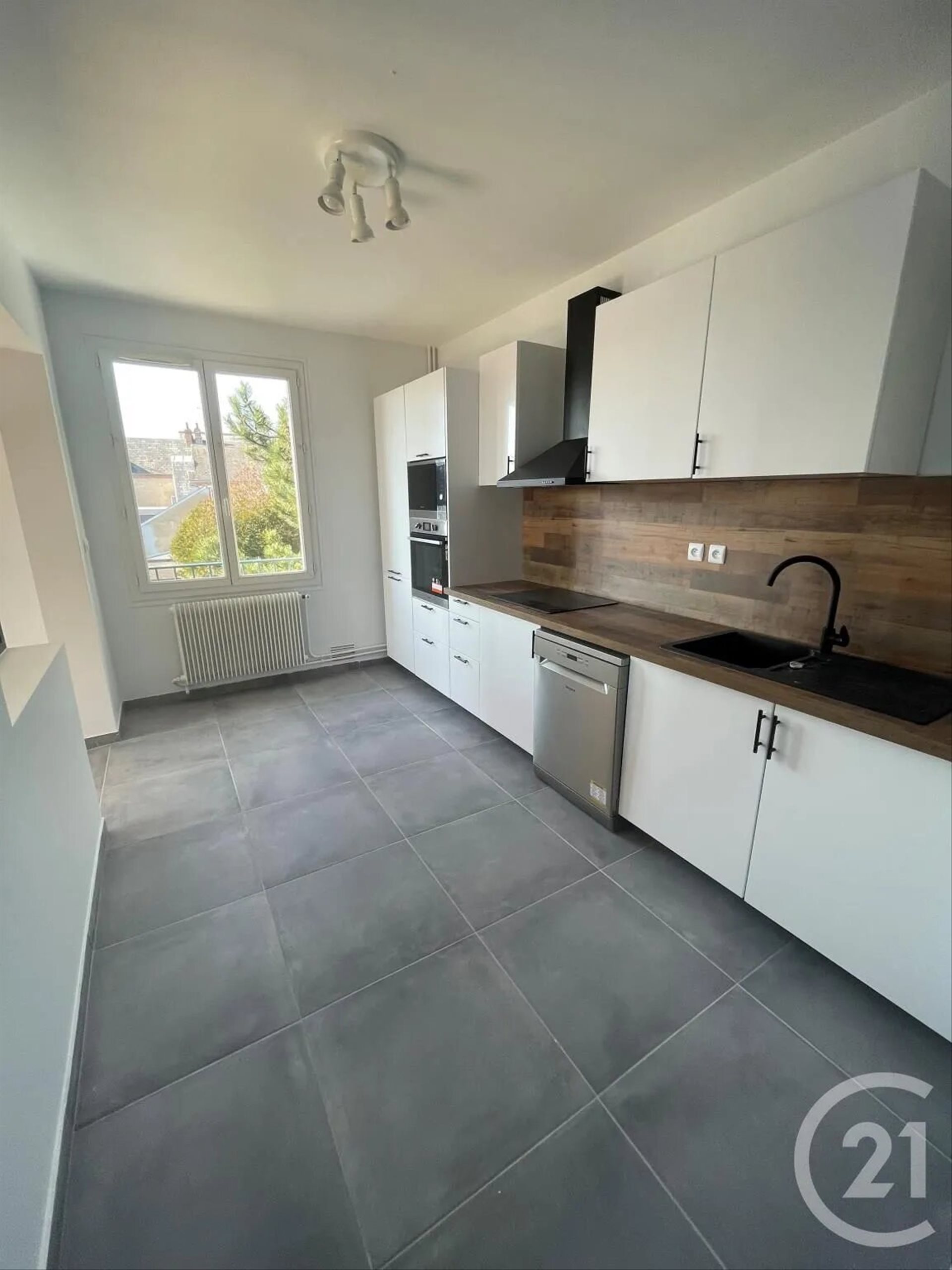Appartement à louer, 79m², Orléans
