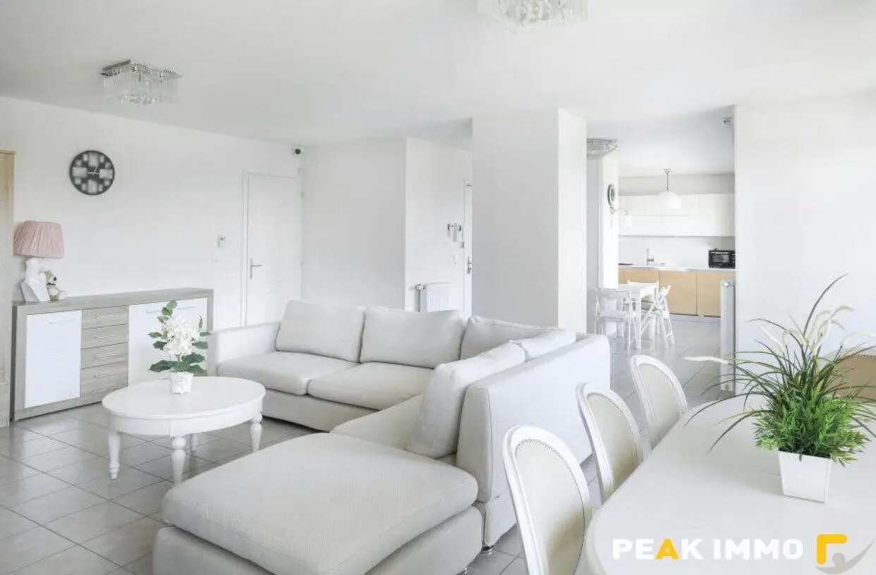 Appartement à louer, 114m², Etrembières