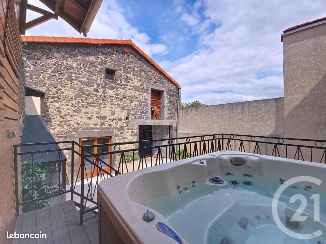 Maison à vendre, 217m², Mozac