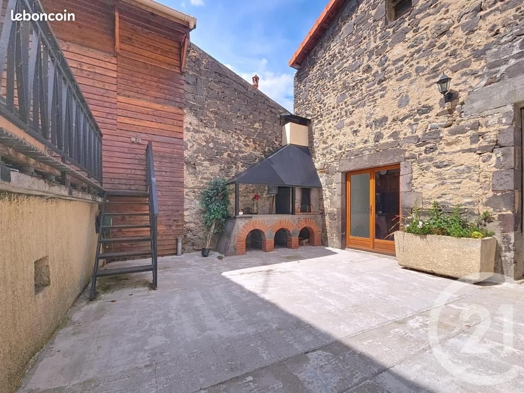 Maison à vendre, 217m², Mozac