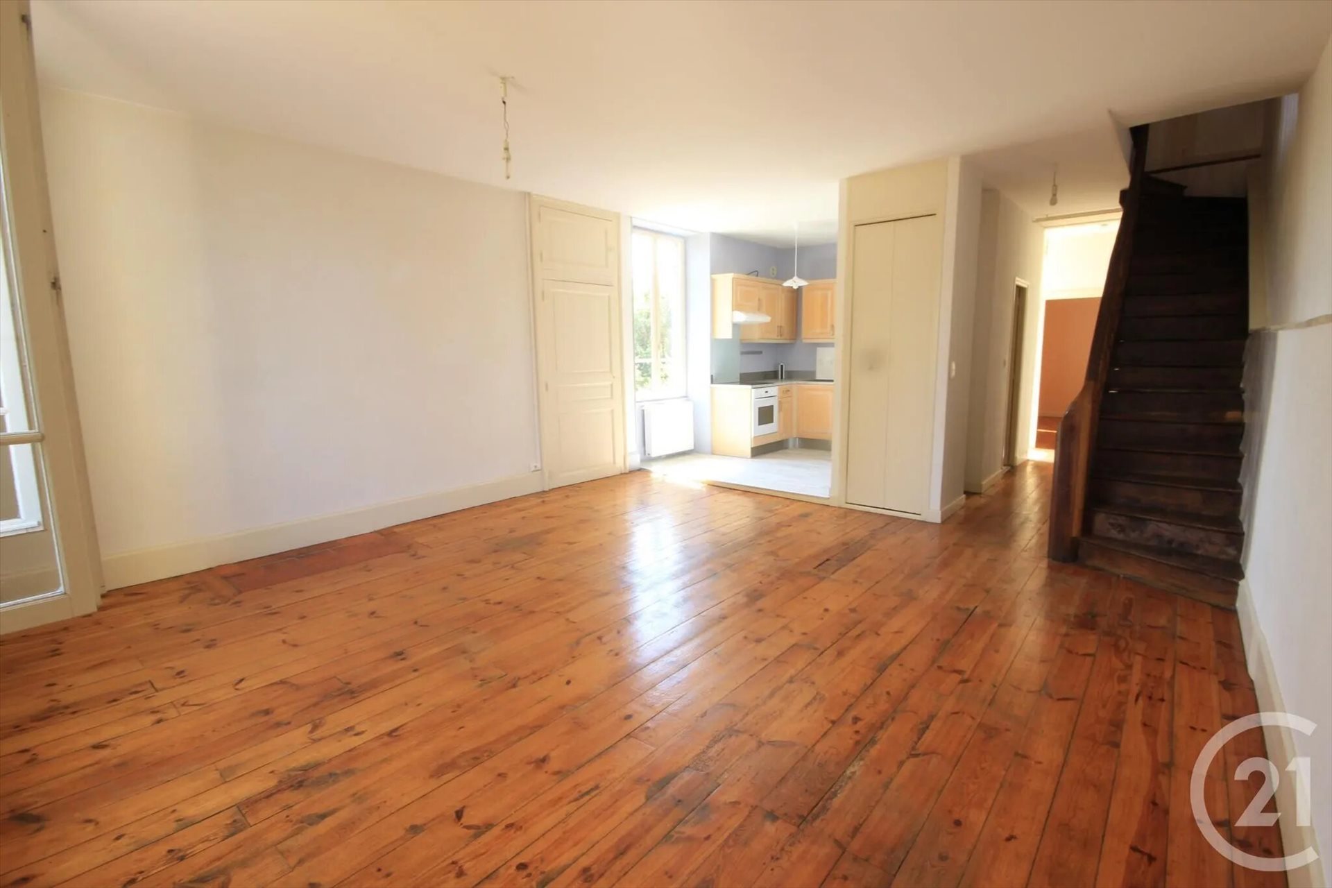 Appartement à louer, 94m², Puy-Guillaume