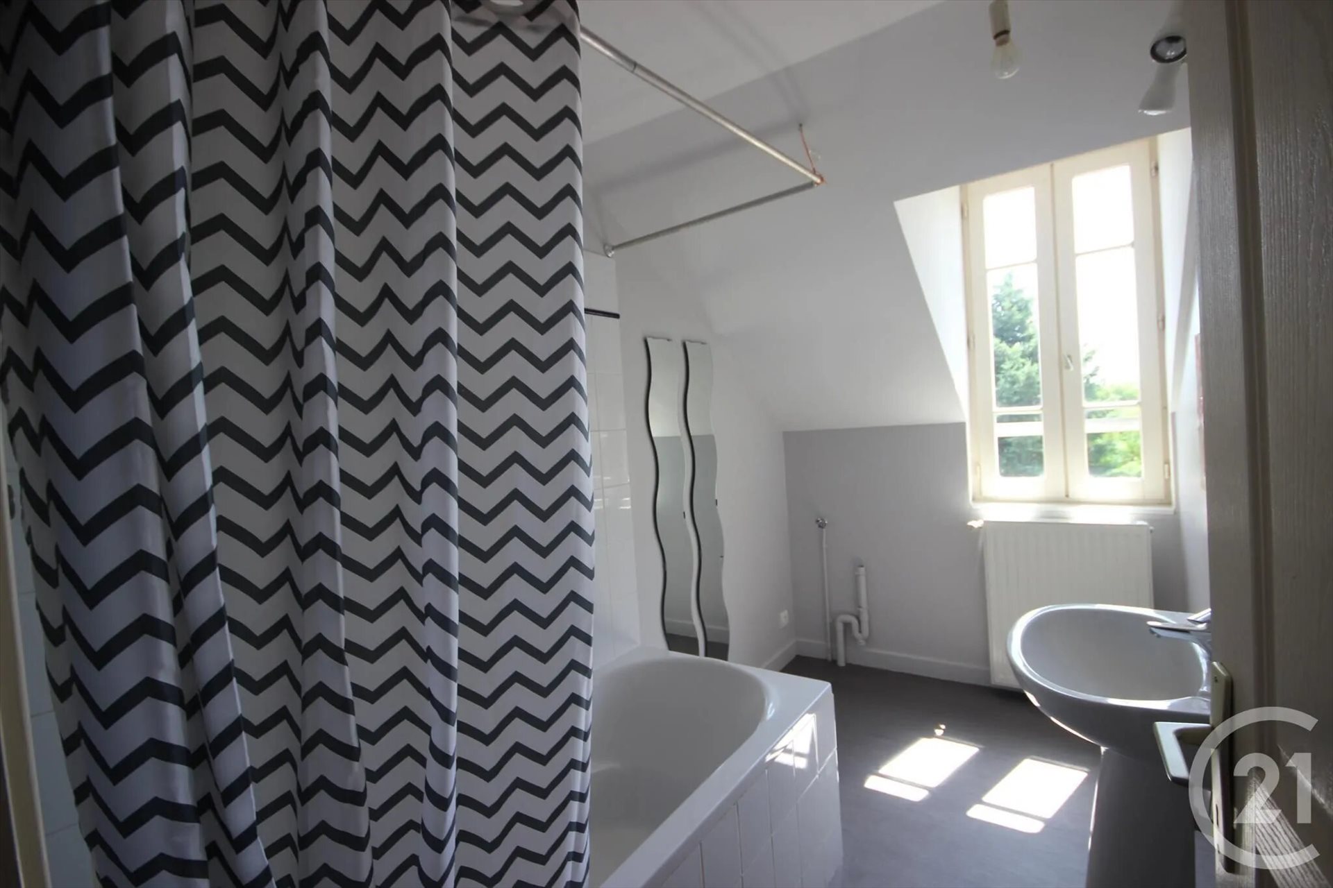 Appartement à louer, 94m², Puy-Guillaume