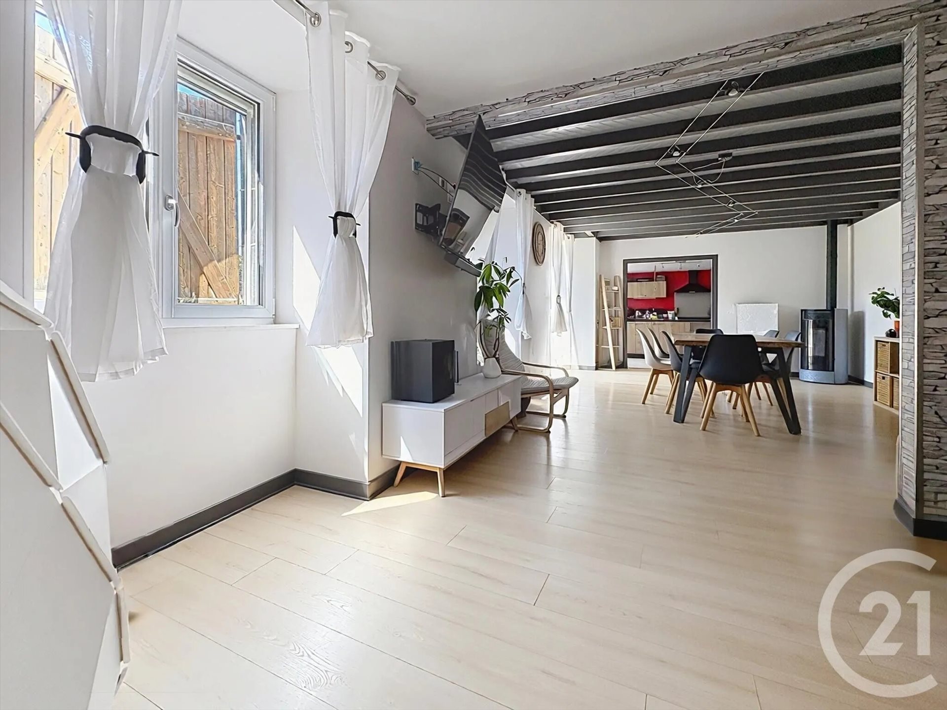 Maison à louer, 157m², Aydat