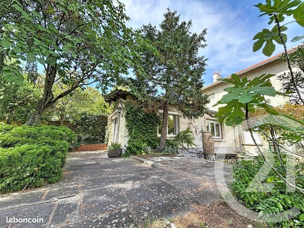 Maison à vendre, 245m², Riom