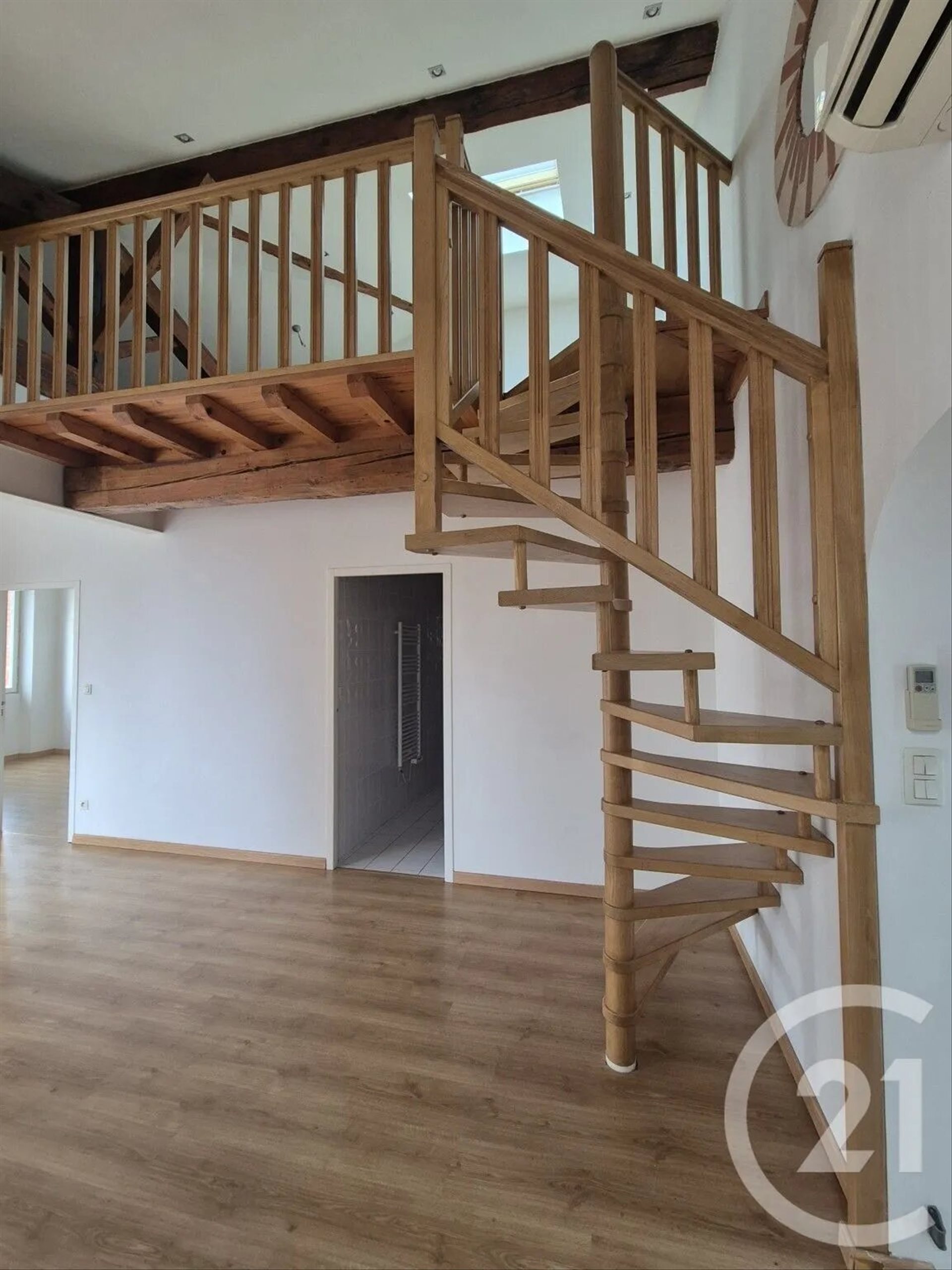 Appartement à louer, 90m², Labastidette