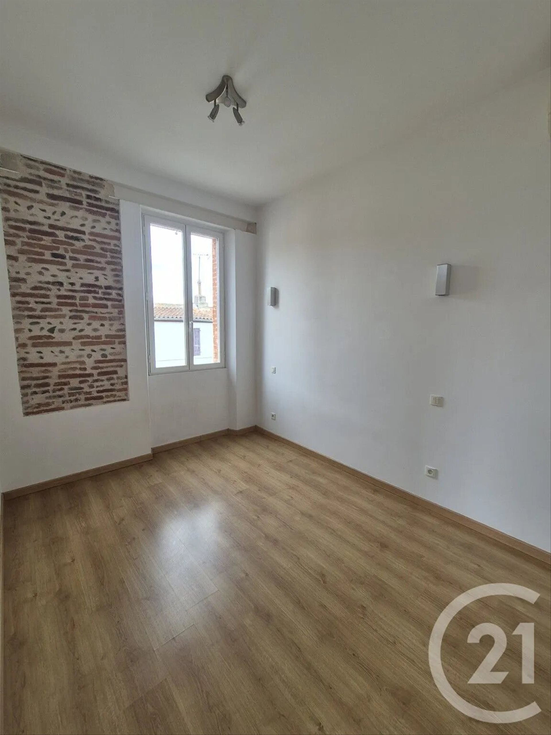 Appartement à louer, 90m², Labastidette