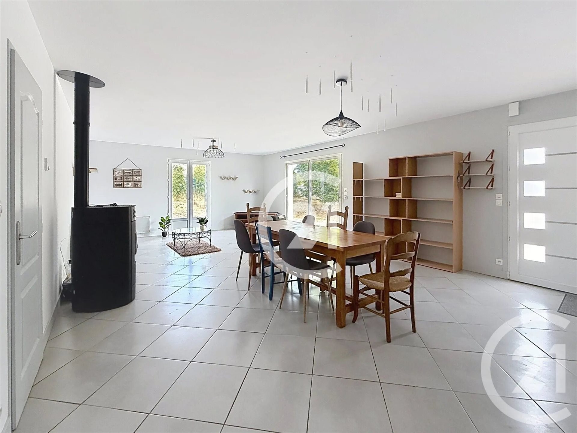 Maison à louer, 84m², Chassors