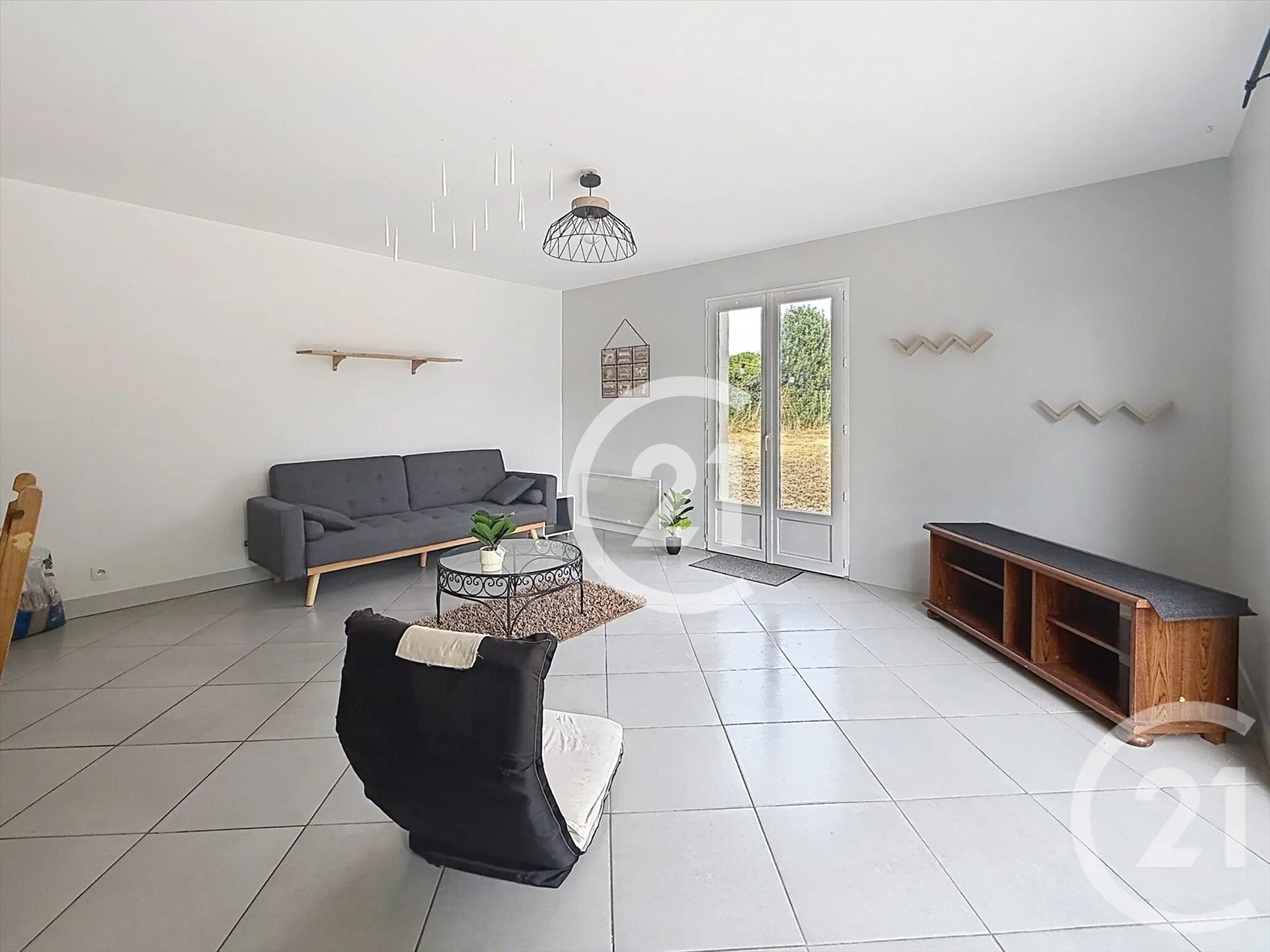 Maison à louer, 84m², Chassors