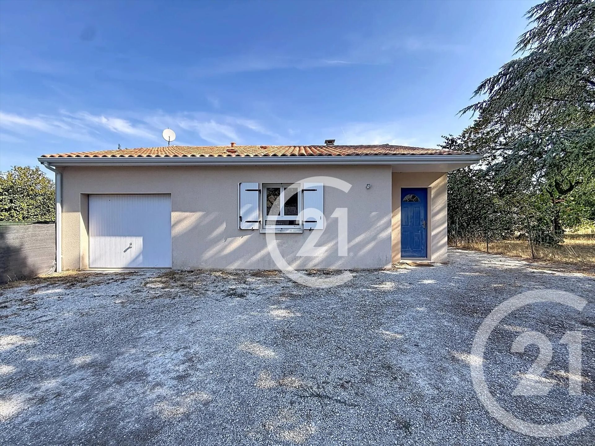 Maison à louer, 87m², Sigogne