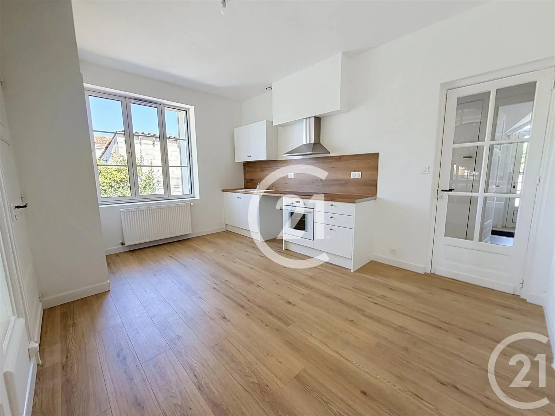 Maison à louer, 95m², Châteaubernard