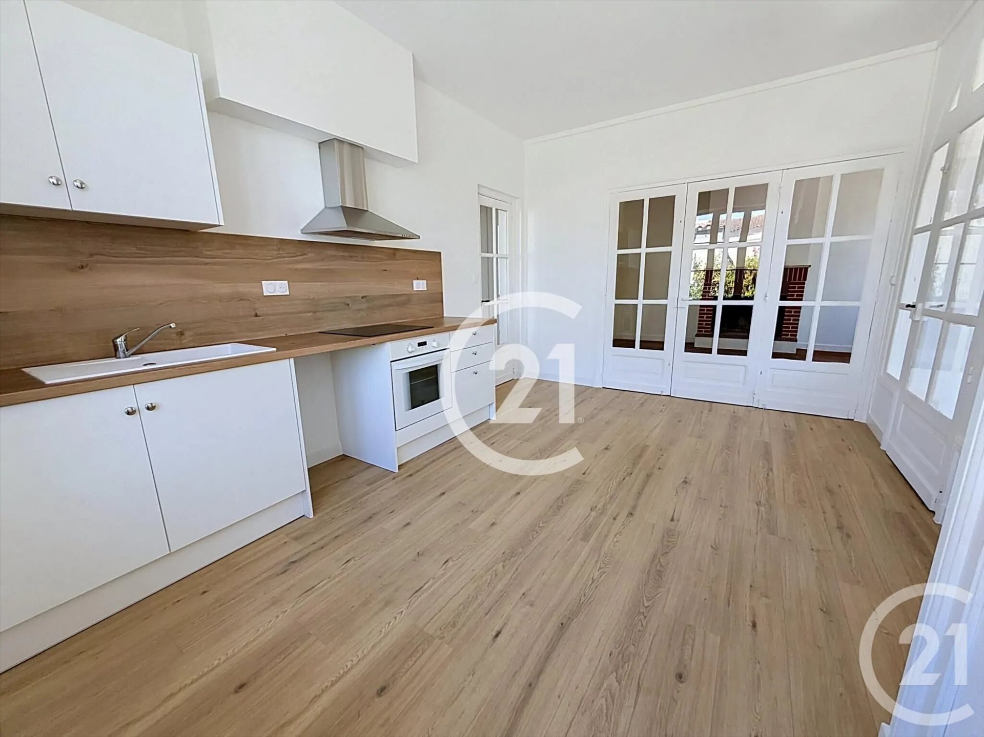 Maison à louer, 95m², Châteaubernard