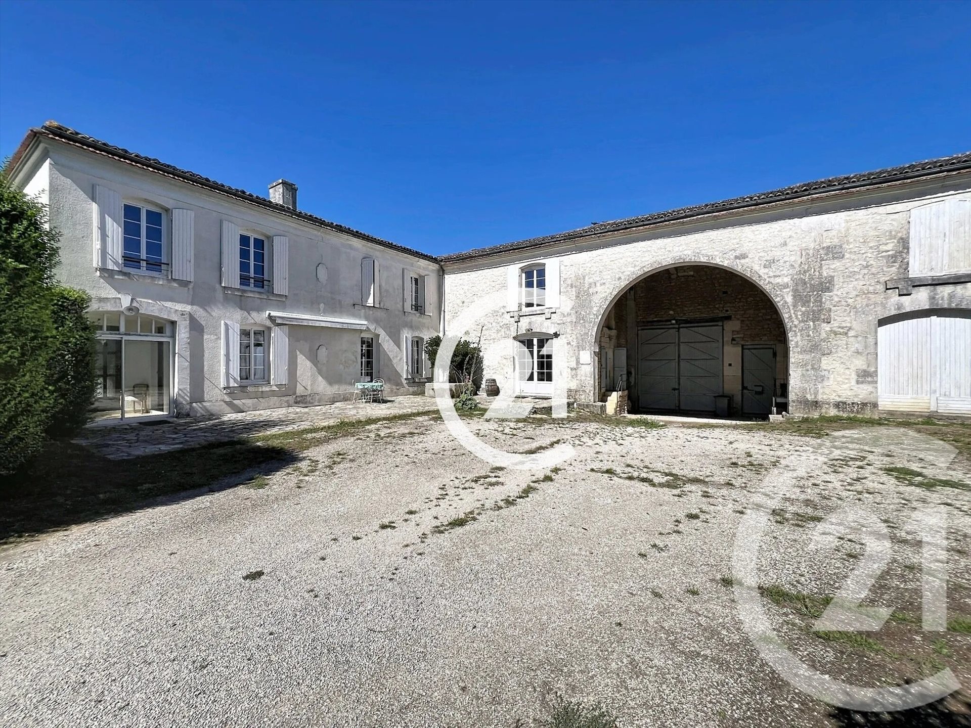 Maison à vendre, 308m², Louzac-Saint-André