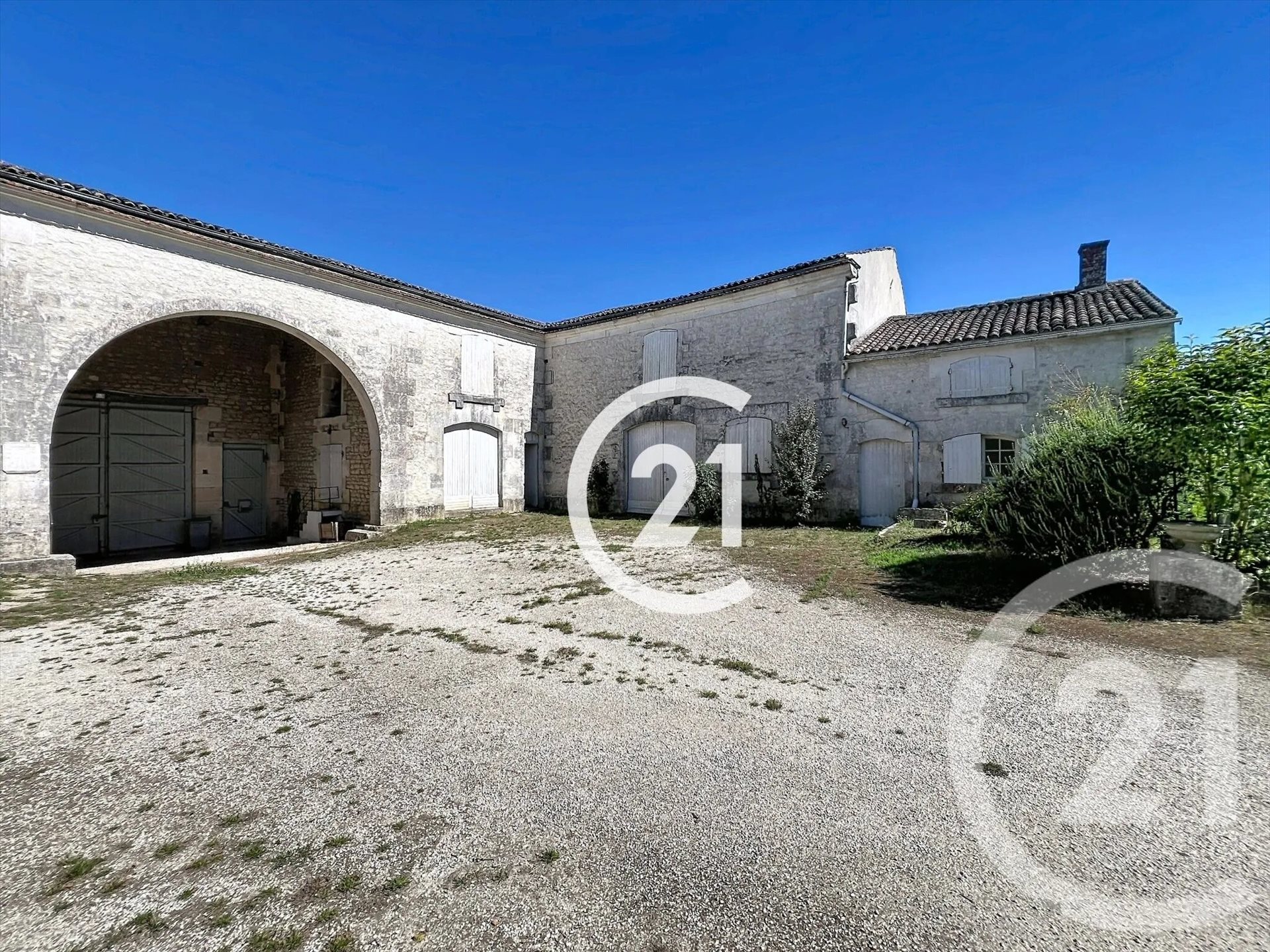 Maison à vendre, 308m², Louzac-Saint-André