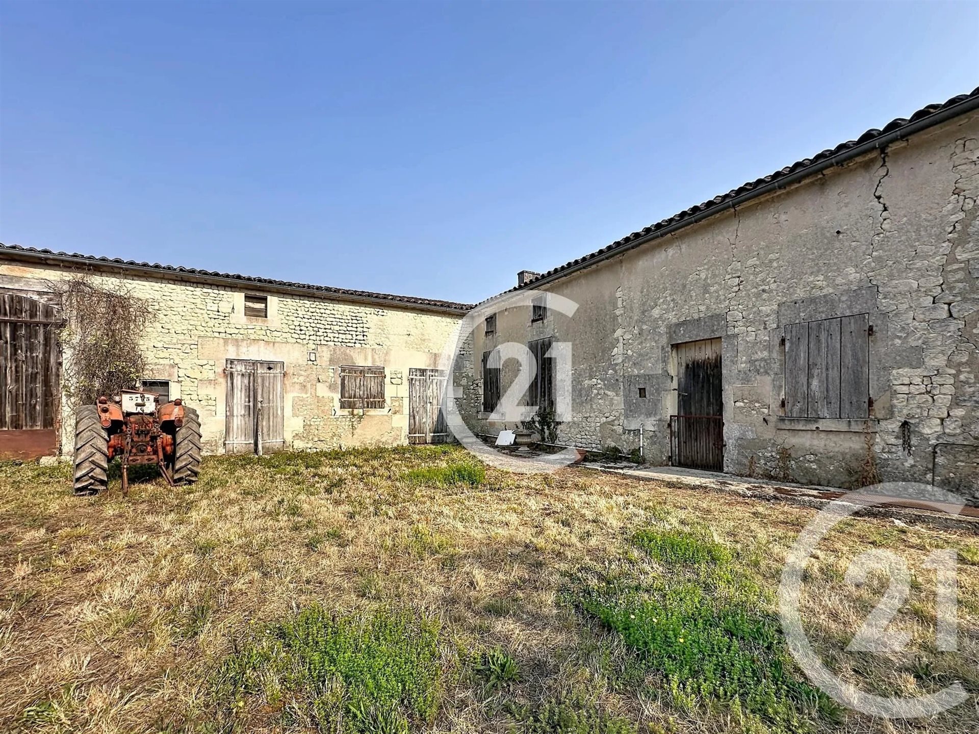 Maison à vendre, 239m², Juillac-le-Coq