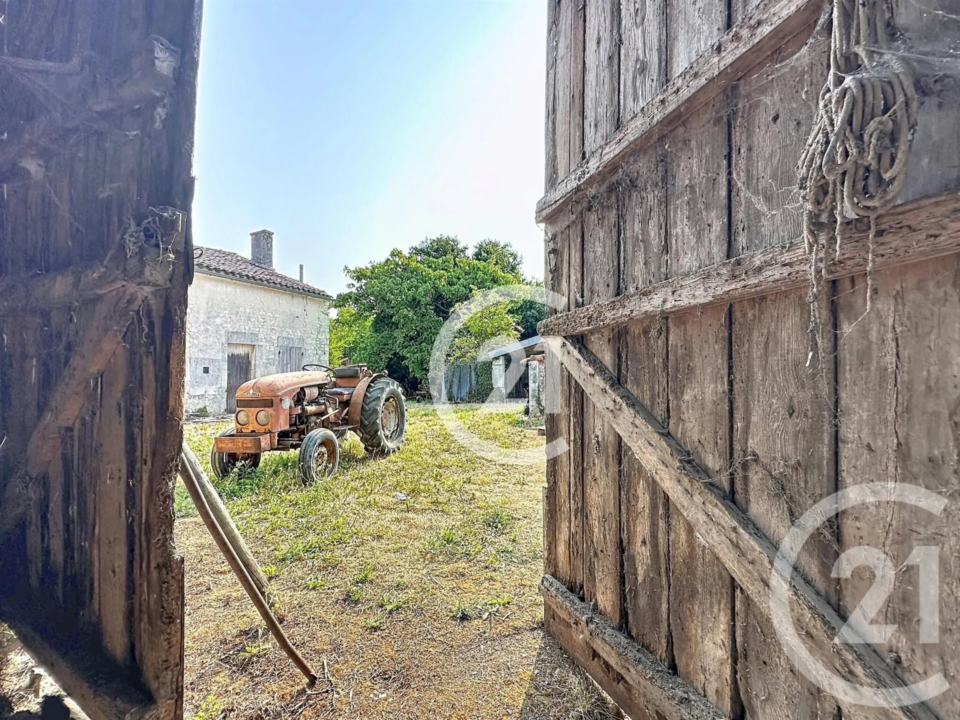 Maison à vendre, 239m², Juillac-le-Coq