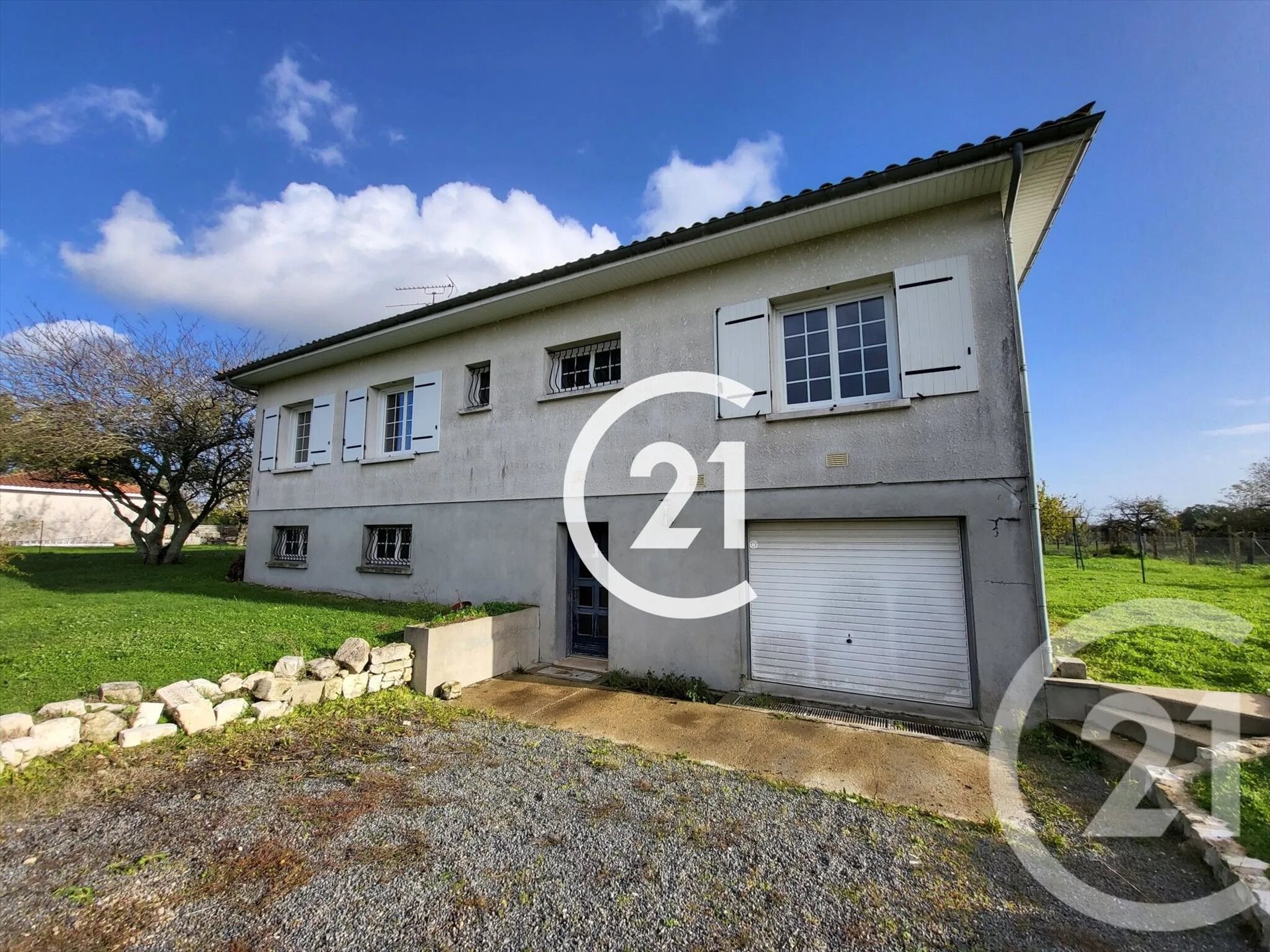 Maison à louer, 128m², Châteaubernard