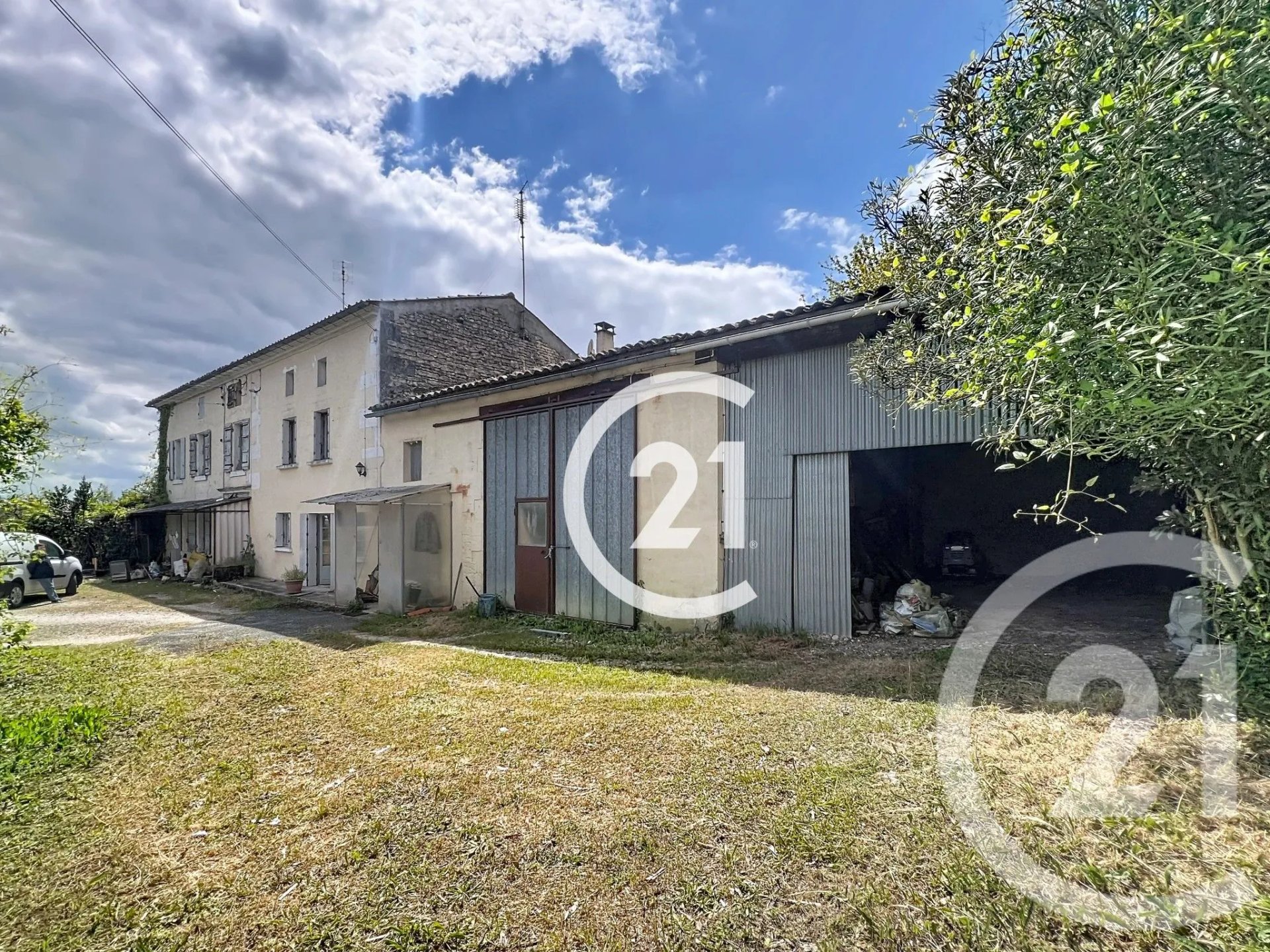 Maison à vendre, 290m², Louzac-Saint-André