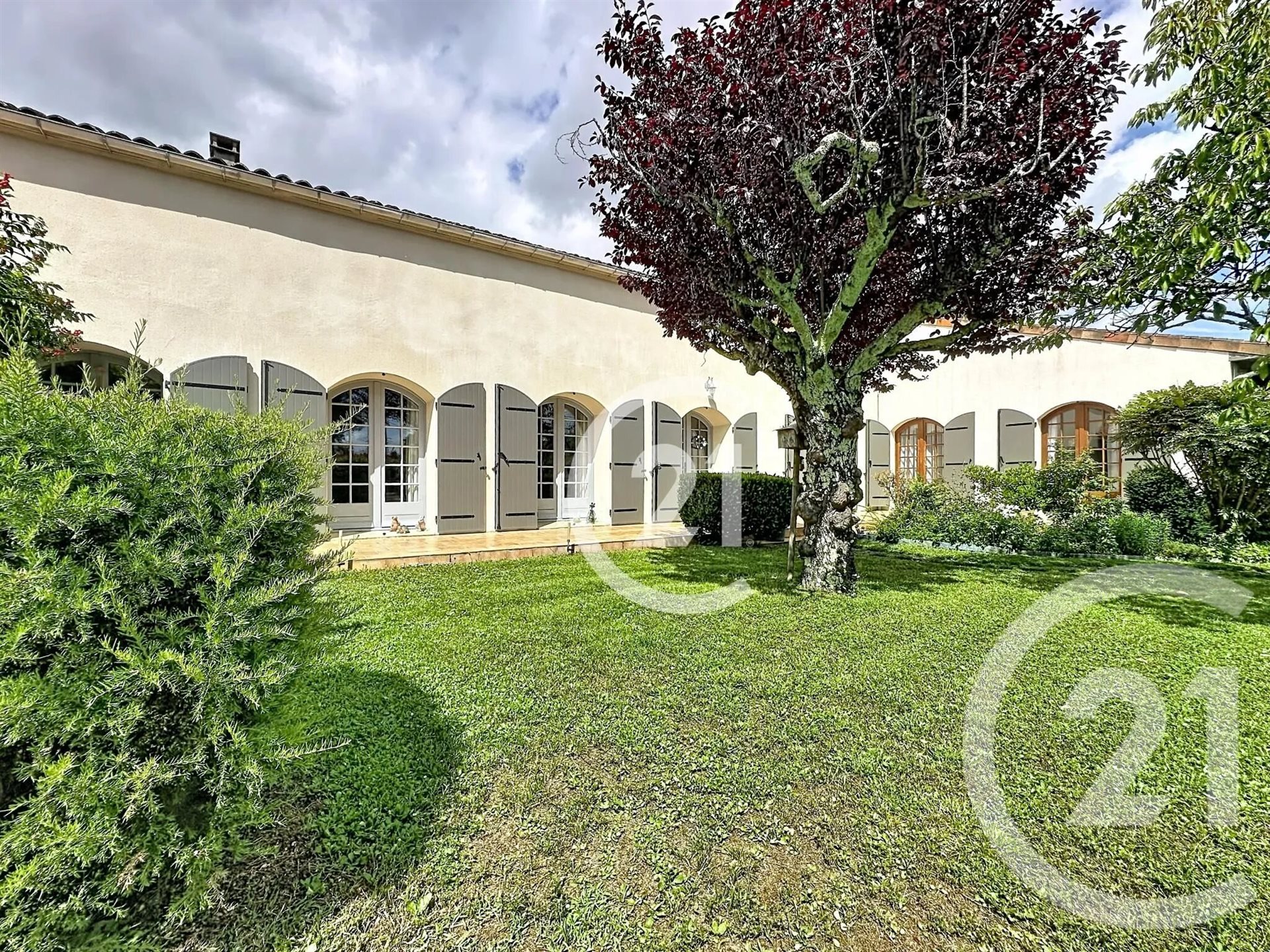 Maison à vendre, 259m², Boutiers-Saint-Trojan
