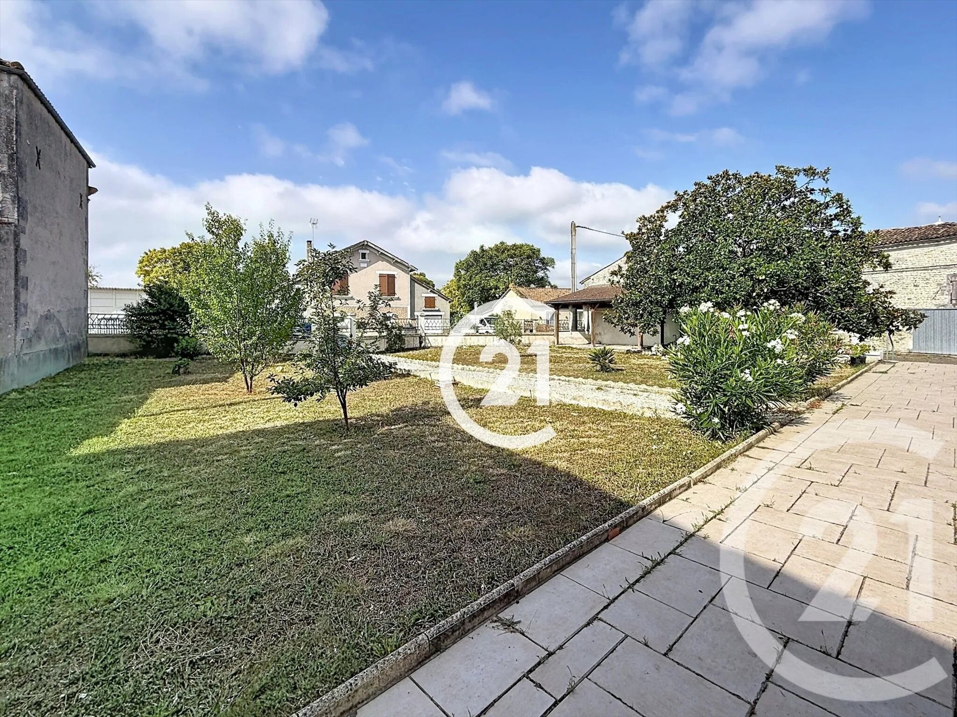 Maison à vendre, 169m², Juillac-le-Coq