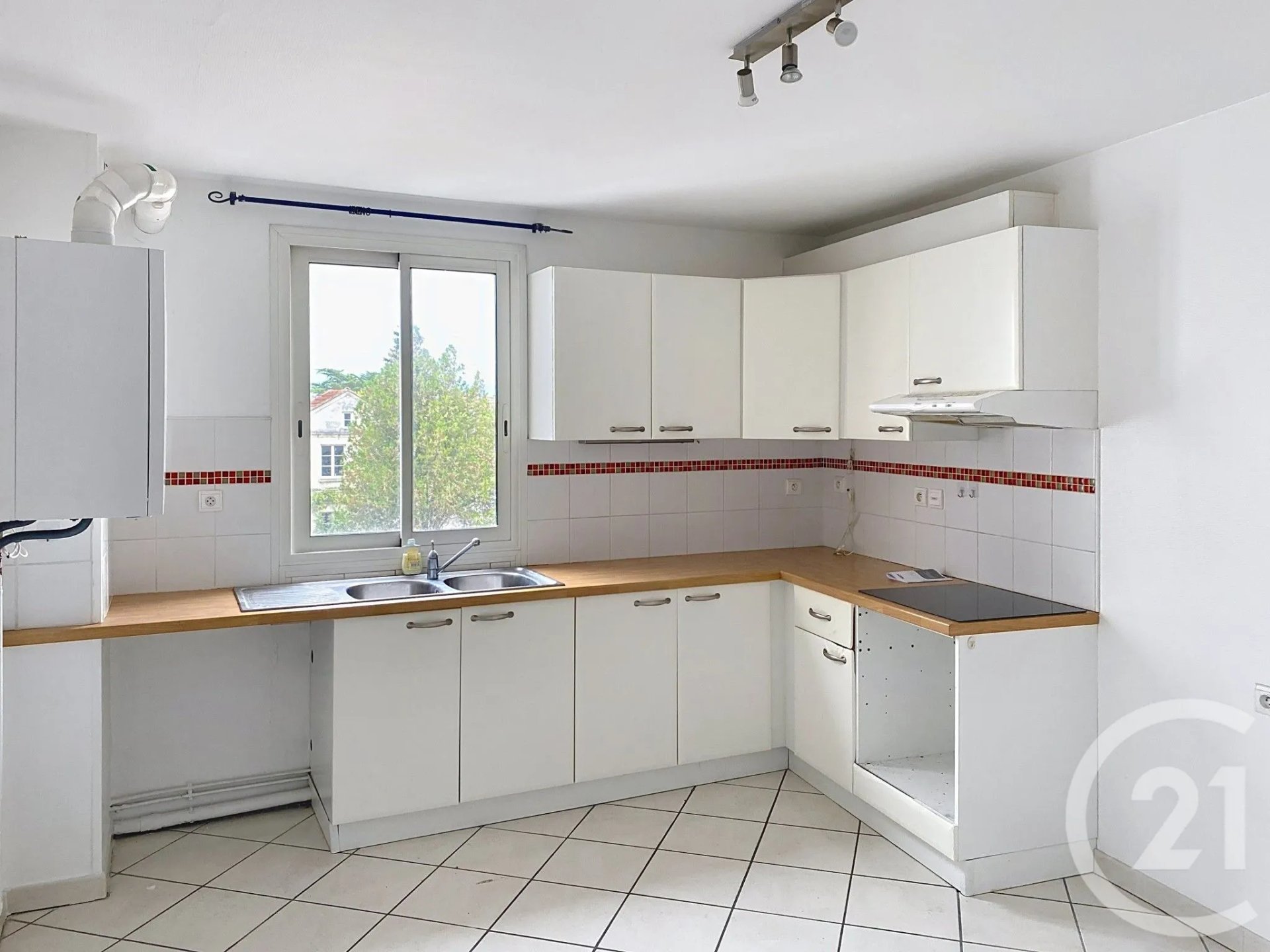 Appartement à louer, 76m², Angoulême