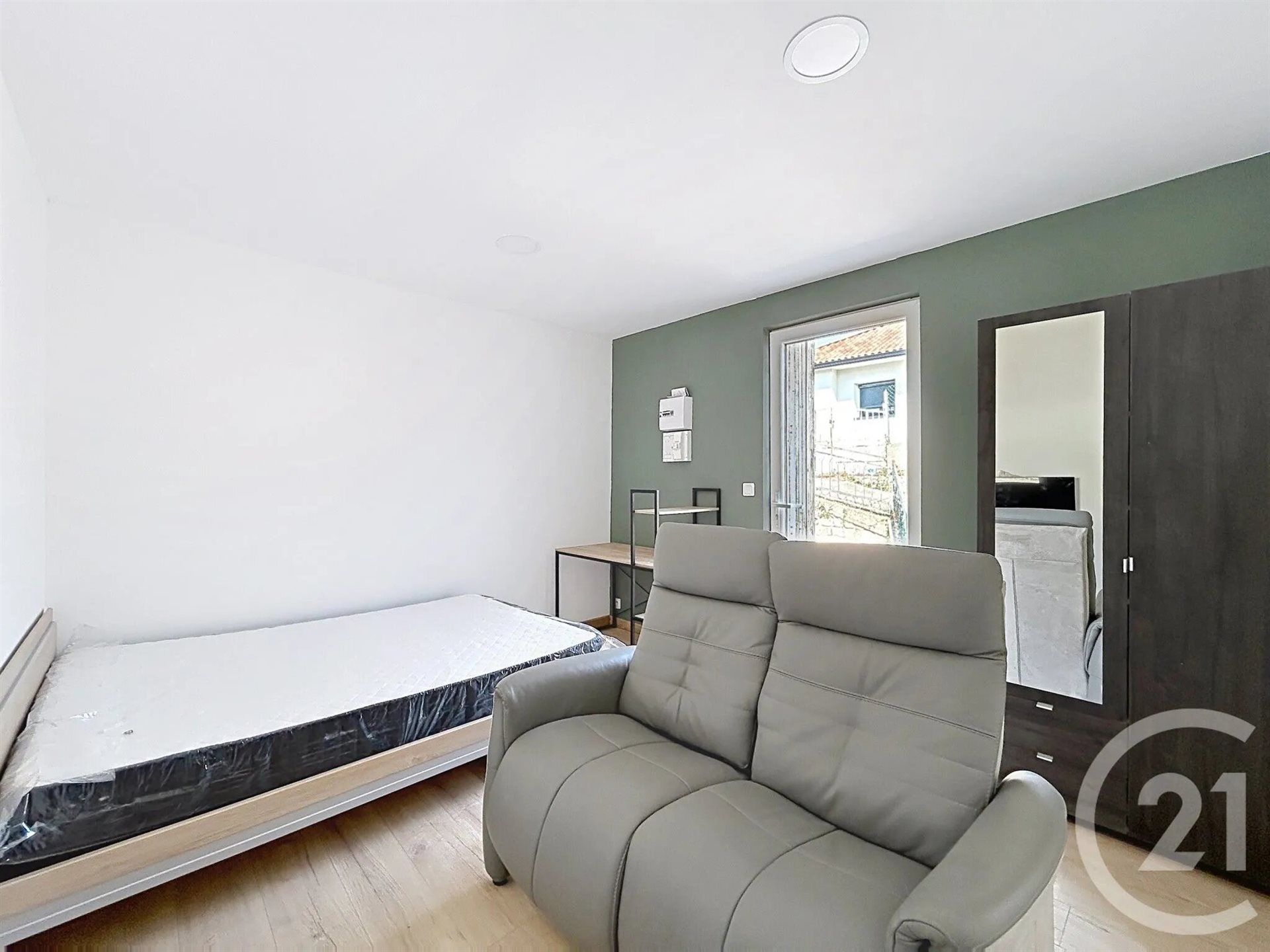 Appartement à louer, 22m², Angoulême