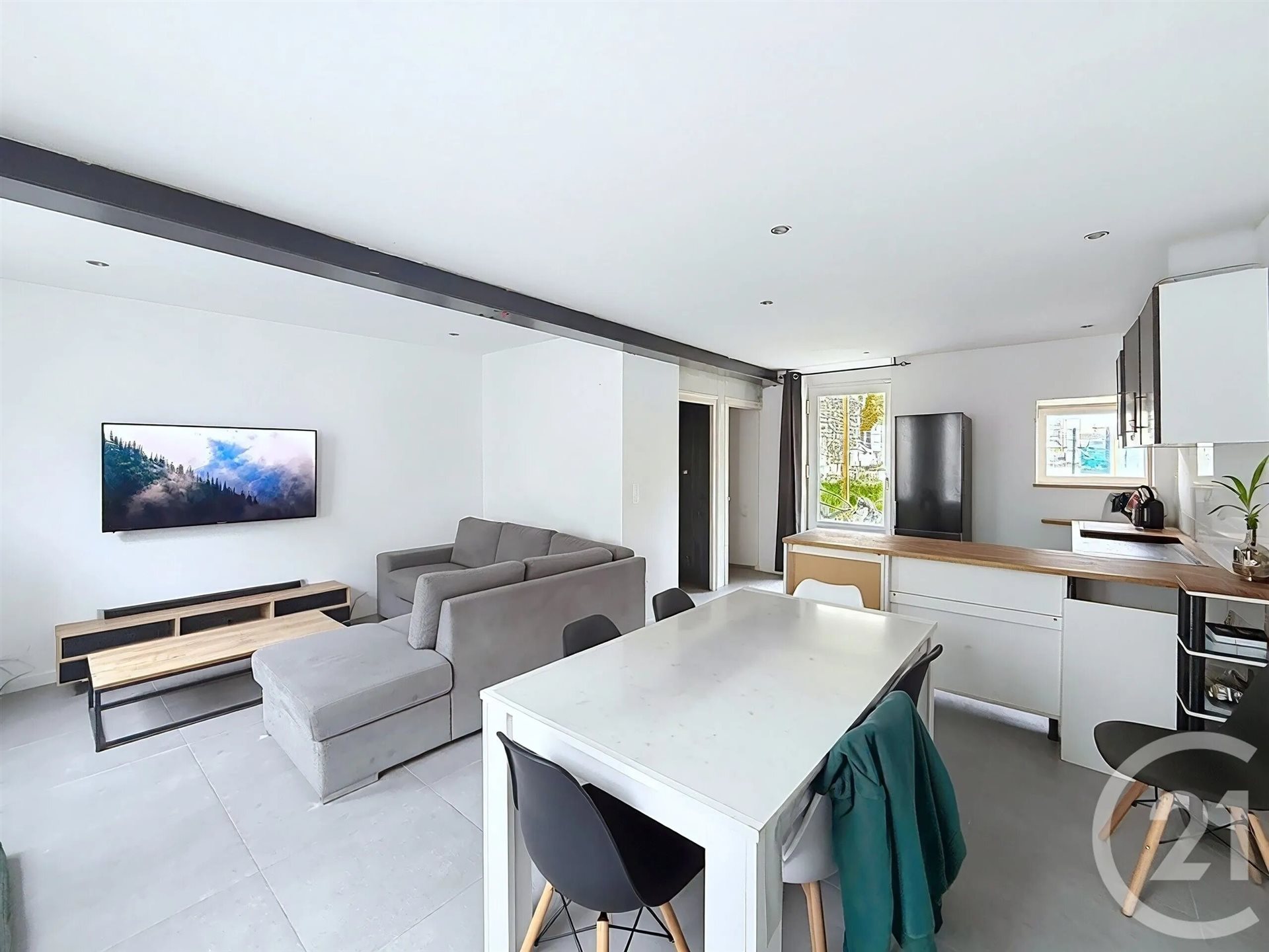 Maison à vendre, 102m², Hiersac