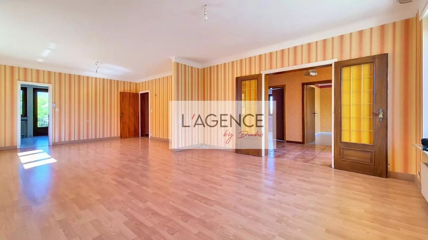 Maison à vendre, 184m², Stuckange