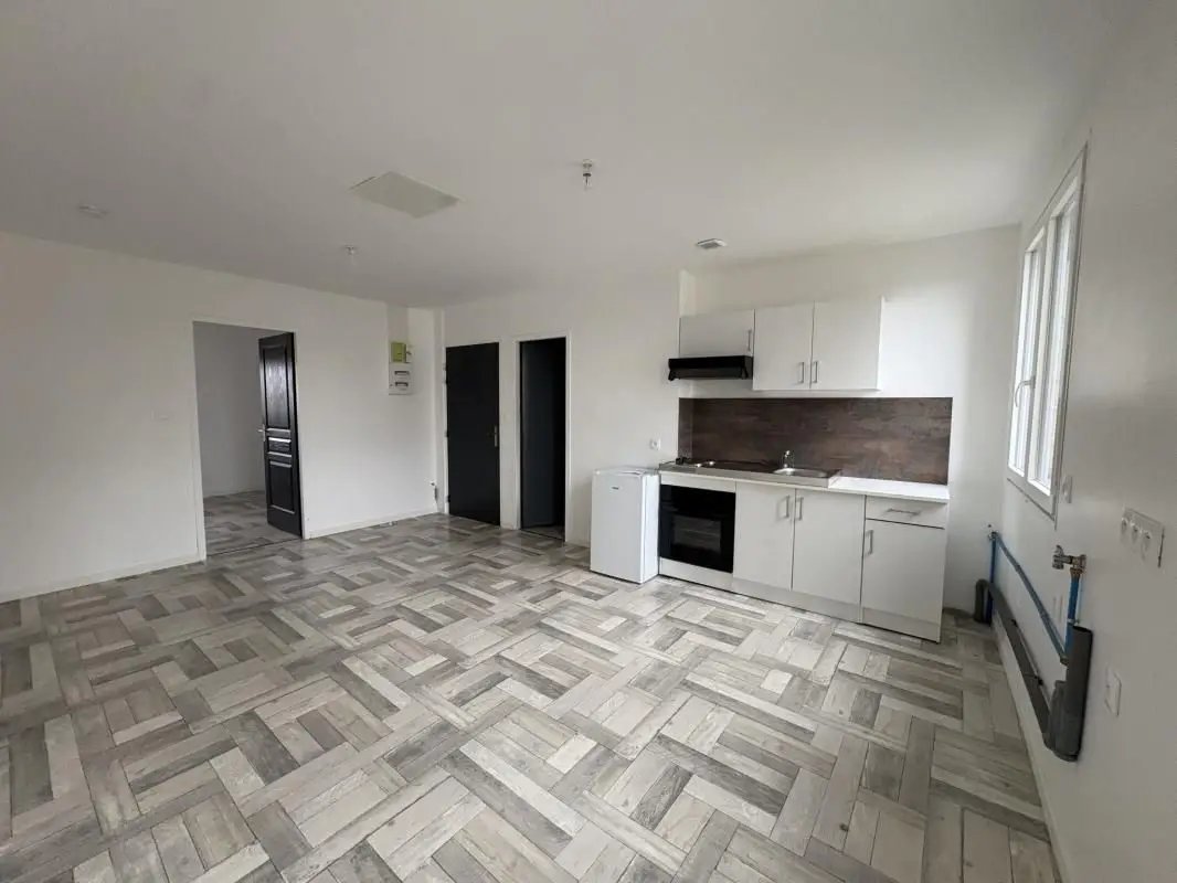 Appartement à louer, 2m², Saint-Laurent-Médoc