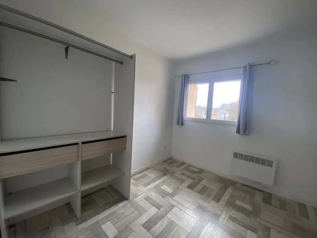 Appartement à louer, 2m², Saint-Laurent-Médoc