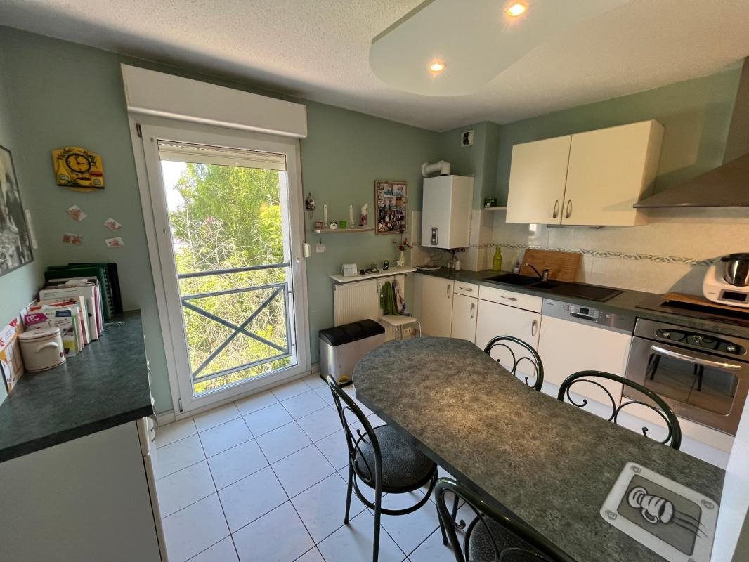 Appartement à louer, 83m², Sainte-Ruffine
