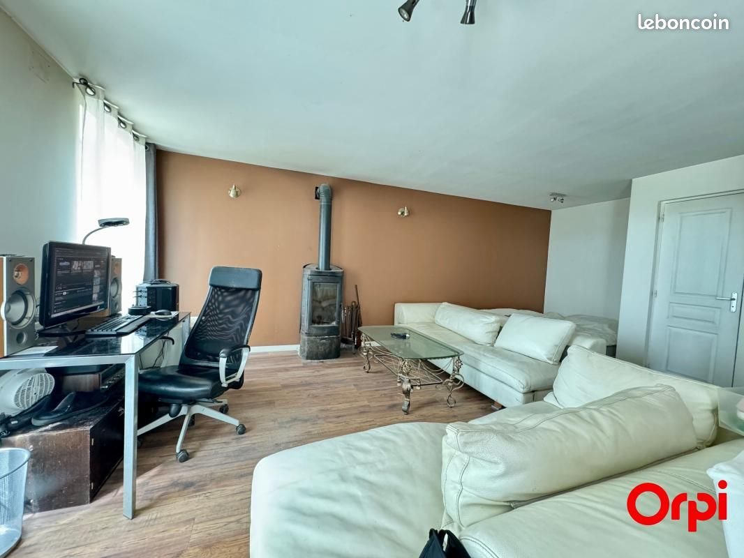 Maison à vendre, 79m², Verdelot
