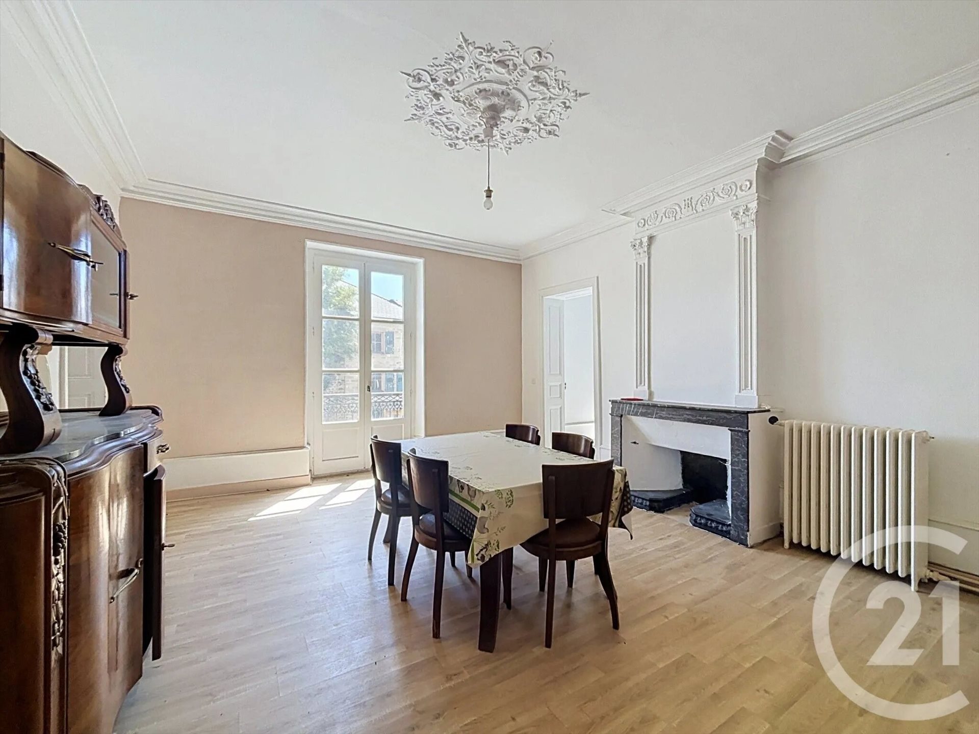 Maison à vendre, 330m², Saint-Julien-Chapteuil