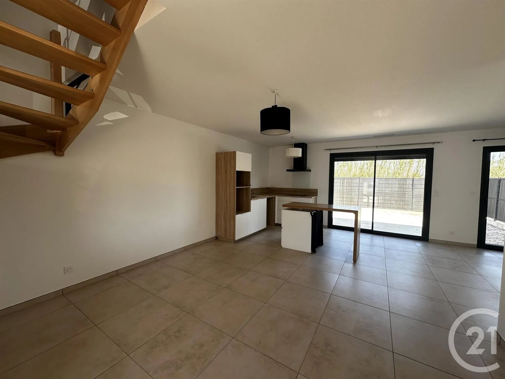 Maison à louer, 95m², Pia