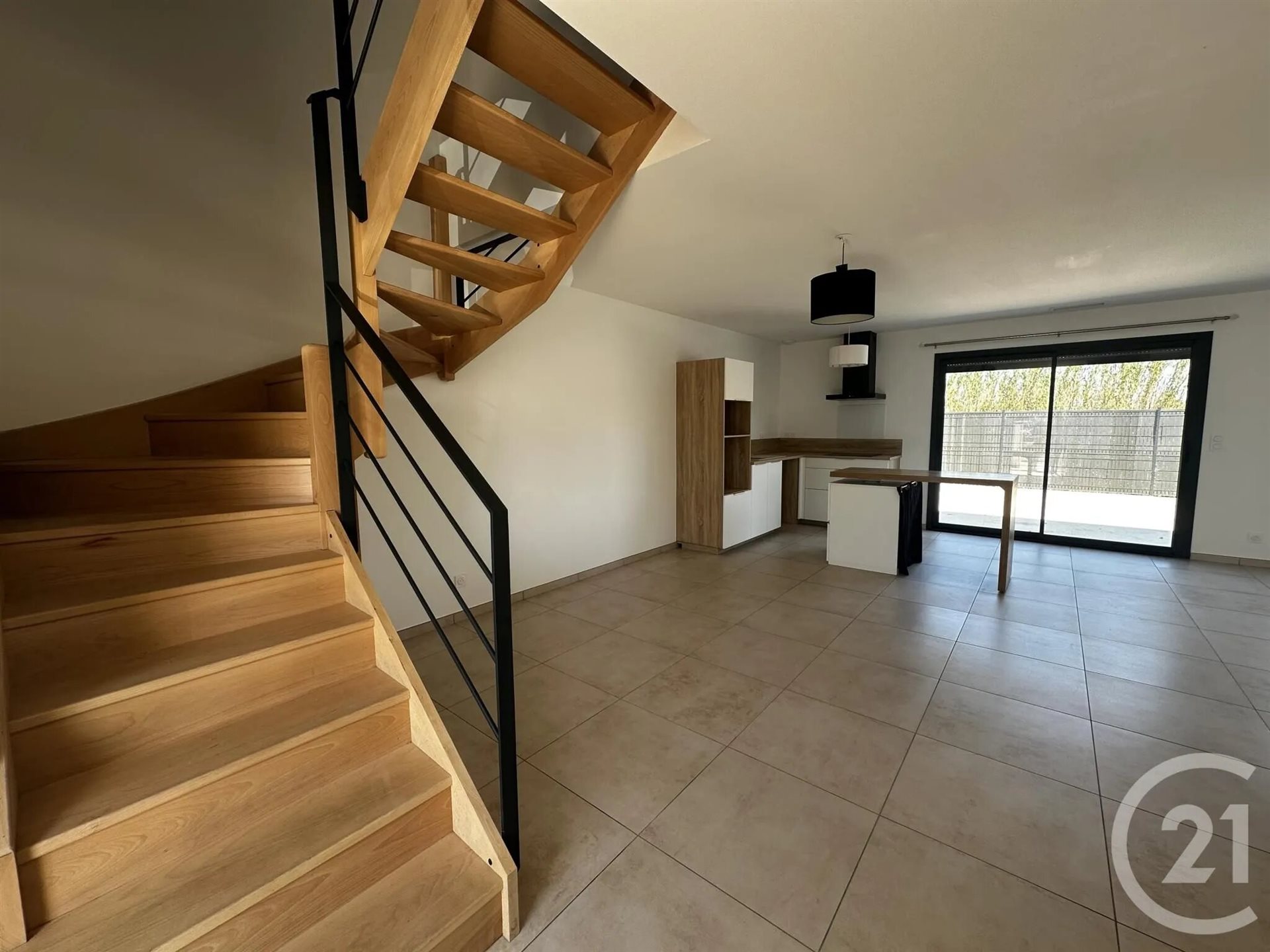 Maison à louer, 95m², Pia