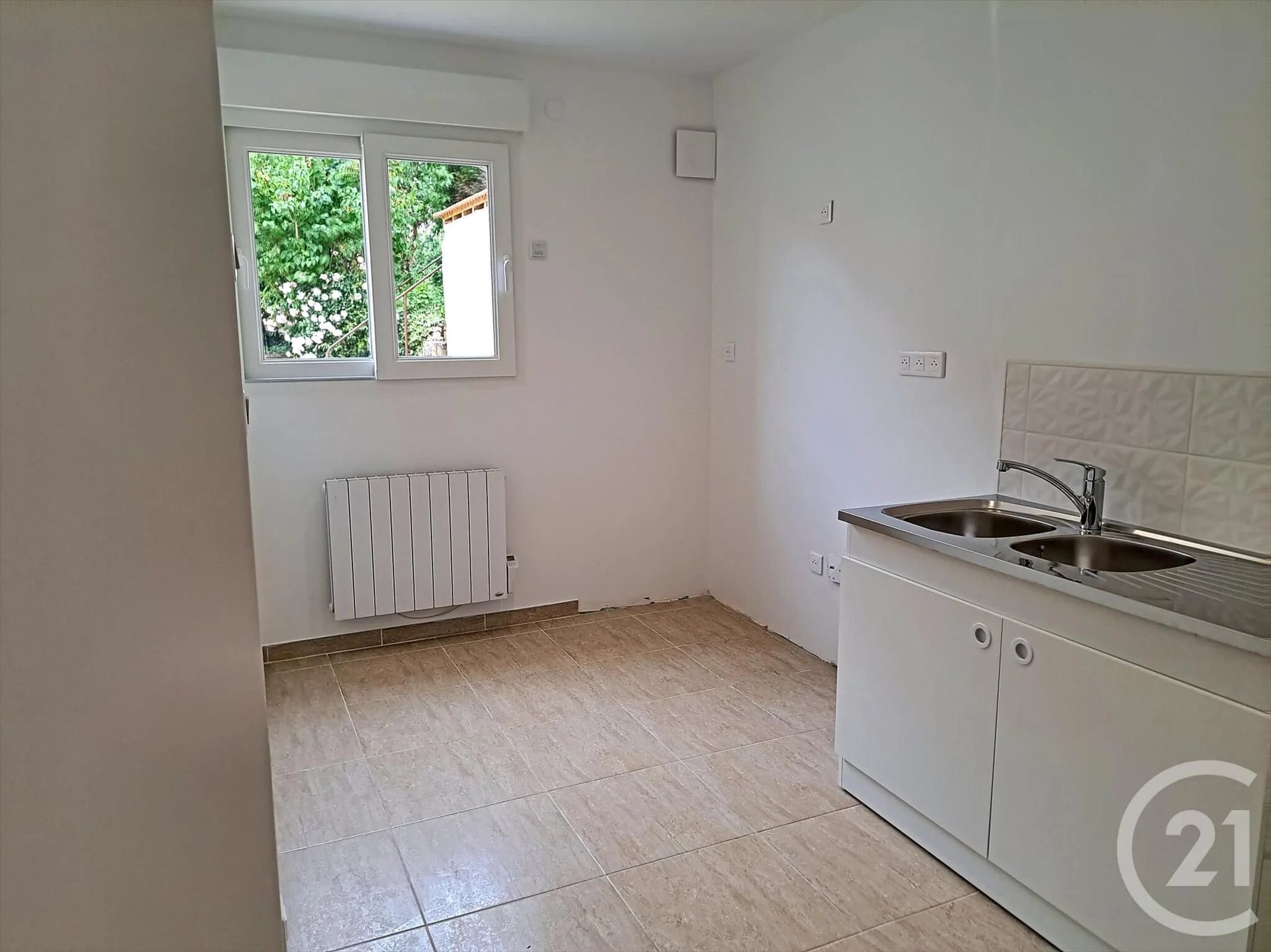 Maison à louer, 53m², Longueville