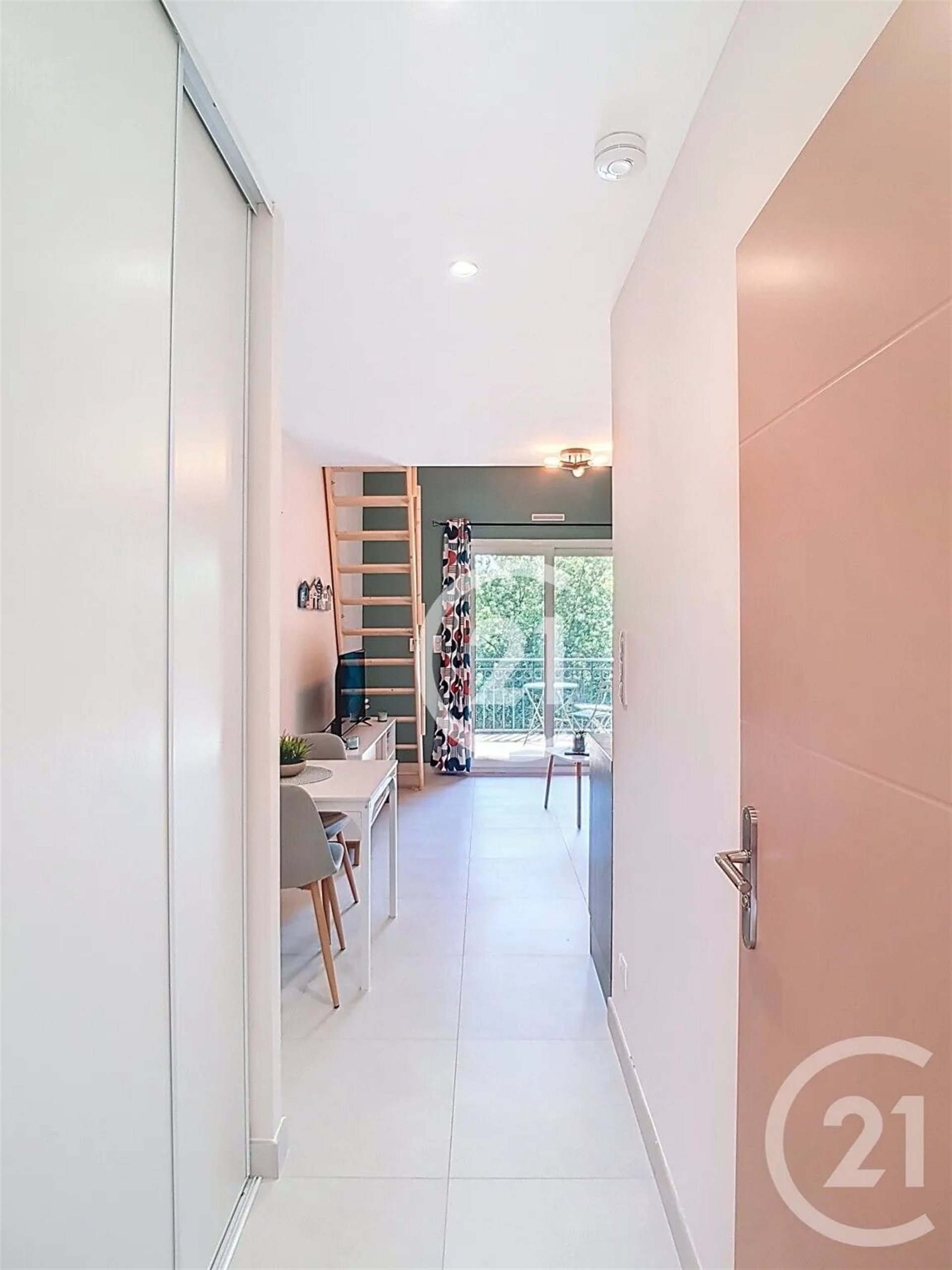 Appartement à louer, 24m², Arles