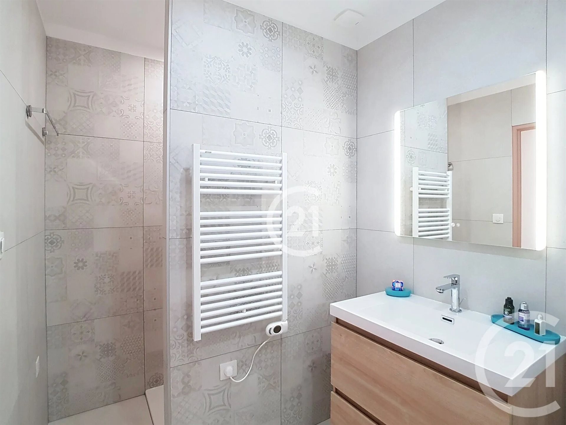 Appartement à louer, 24m², Arles
