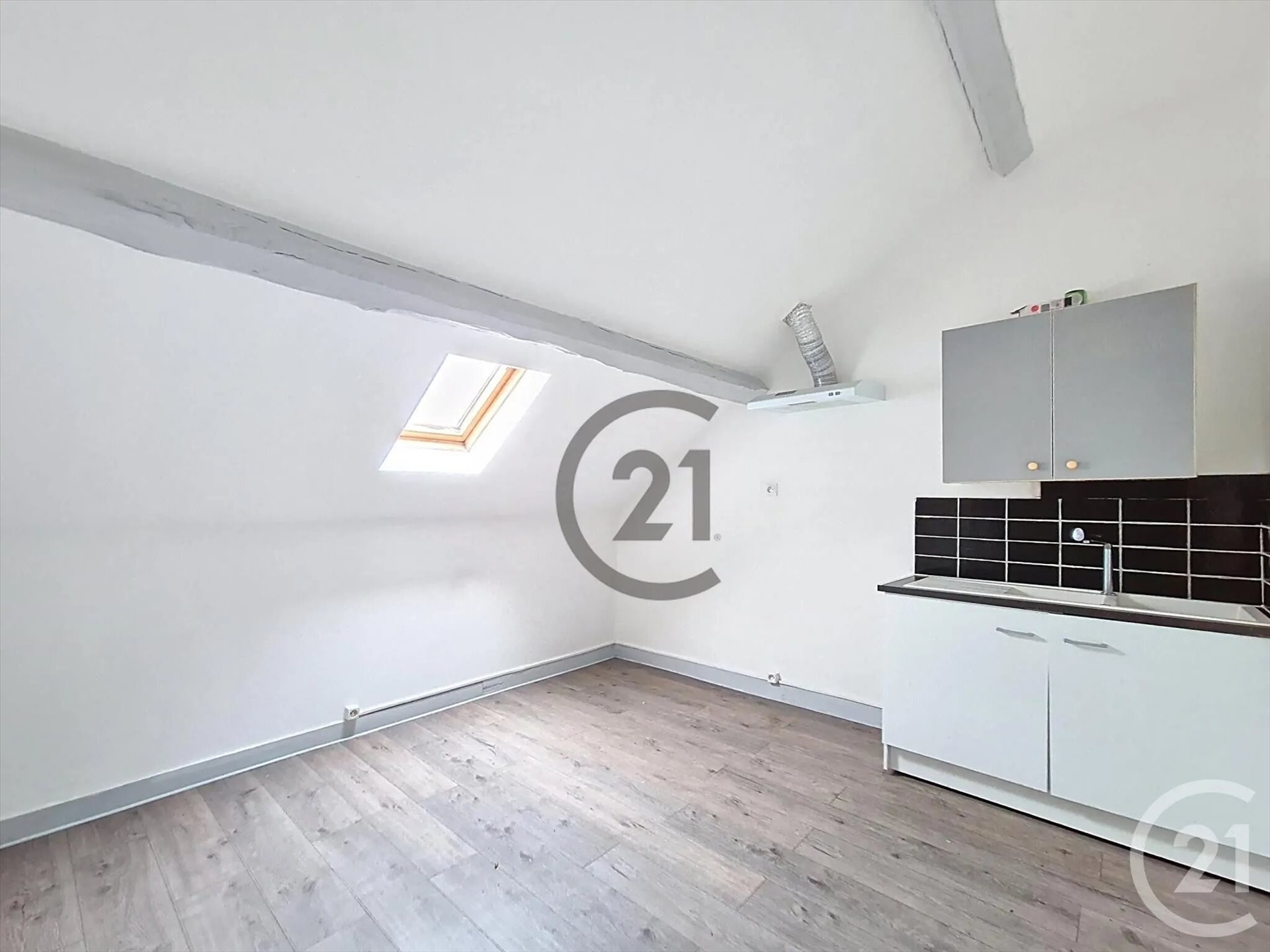 Appartement à louer, 18m², Montereau-Fault-Yonne