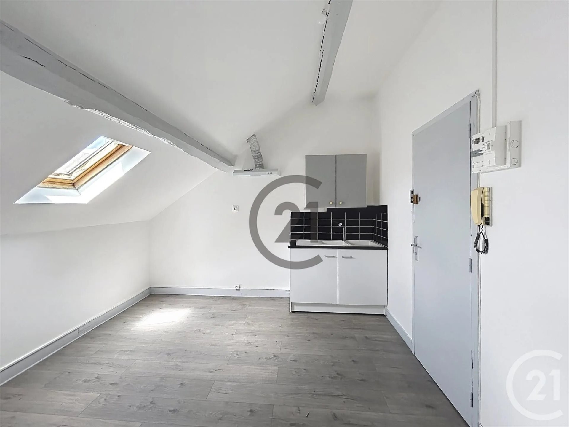 Appartement à louer, 18m², Montereau-Fault-Yonne