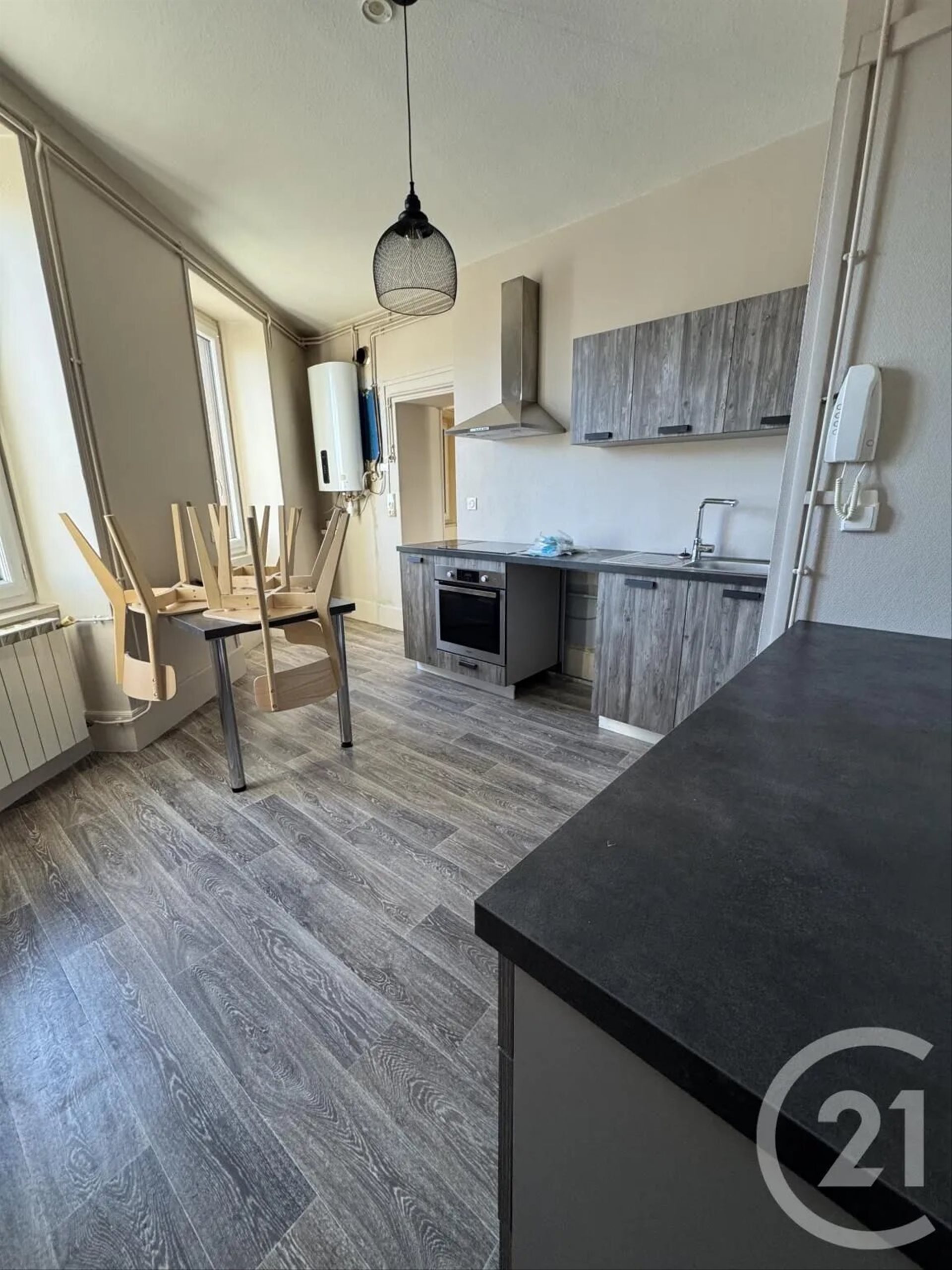 Appartement à louer, 92m², Néris-les-Bains