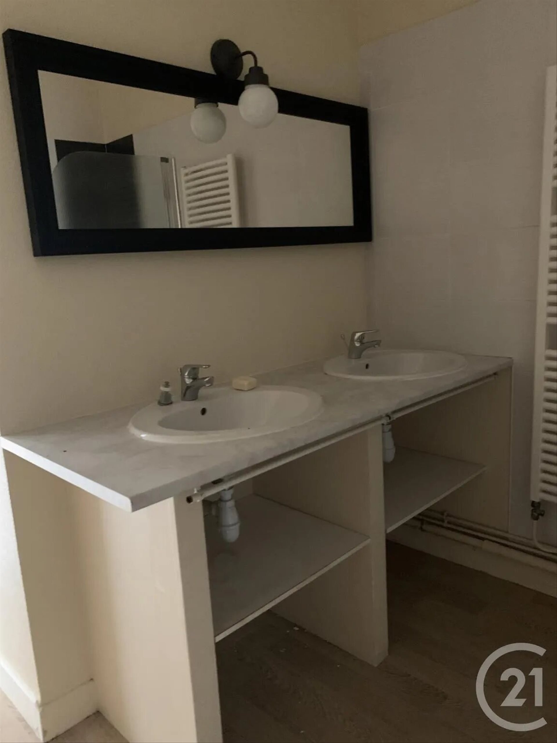 Appartement à louer, 92m², Néris-les-Bains
