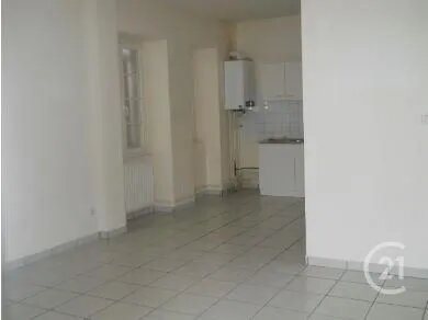 Appartement à louer, 65m², Commentry