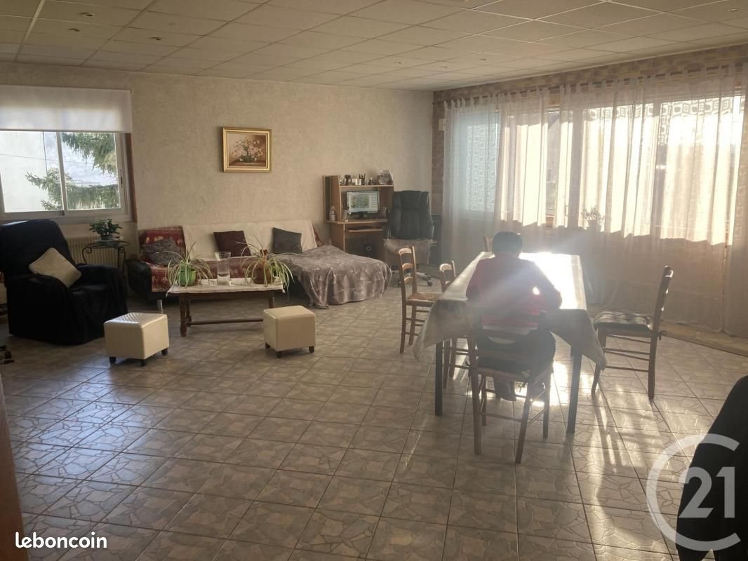 Appartement à vendre, 330m², Montluçon