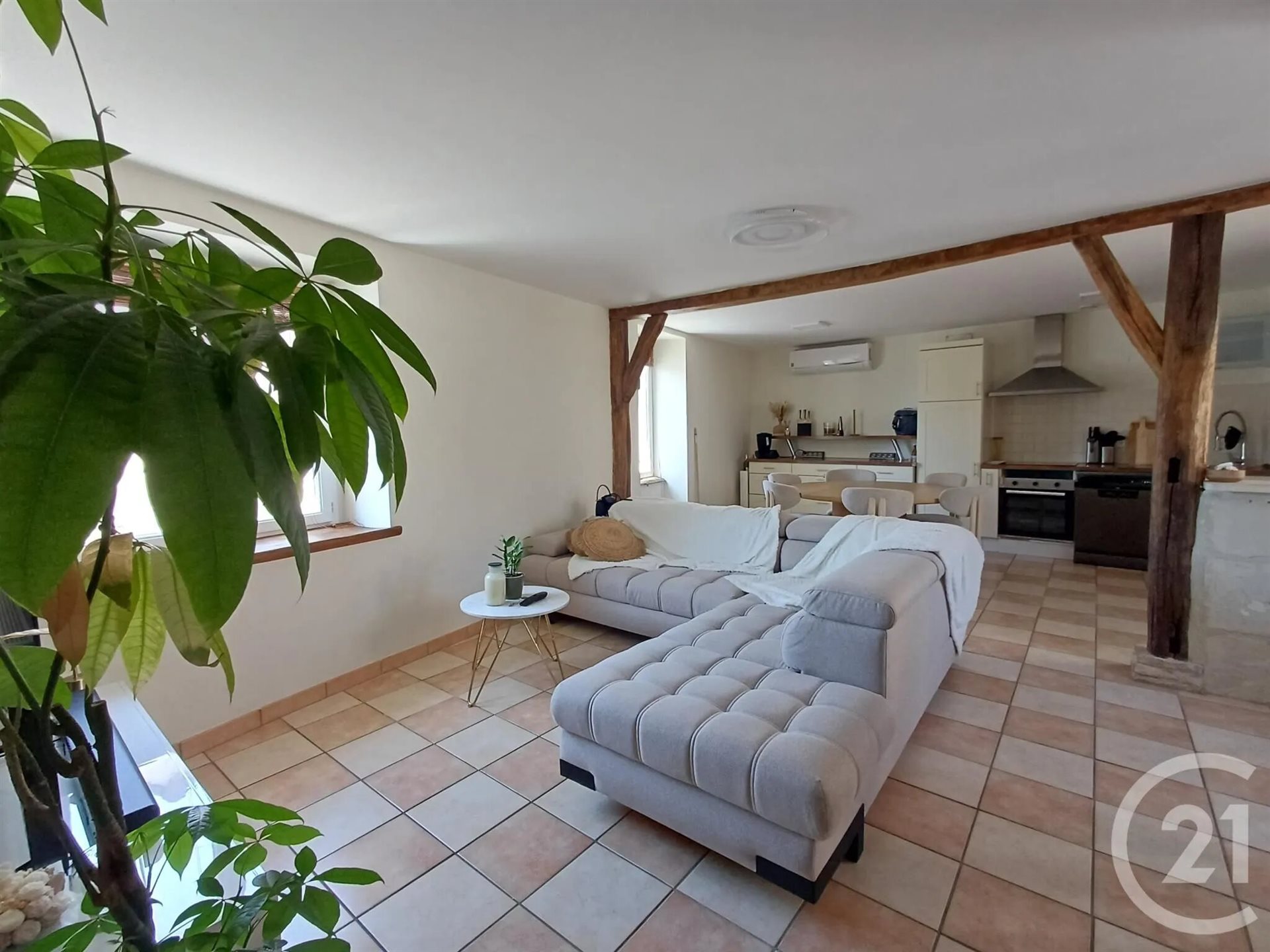 Maison à louer, 102m², Thuré