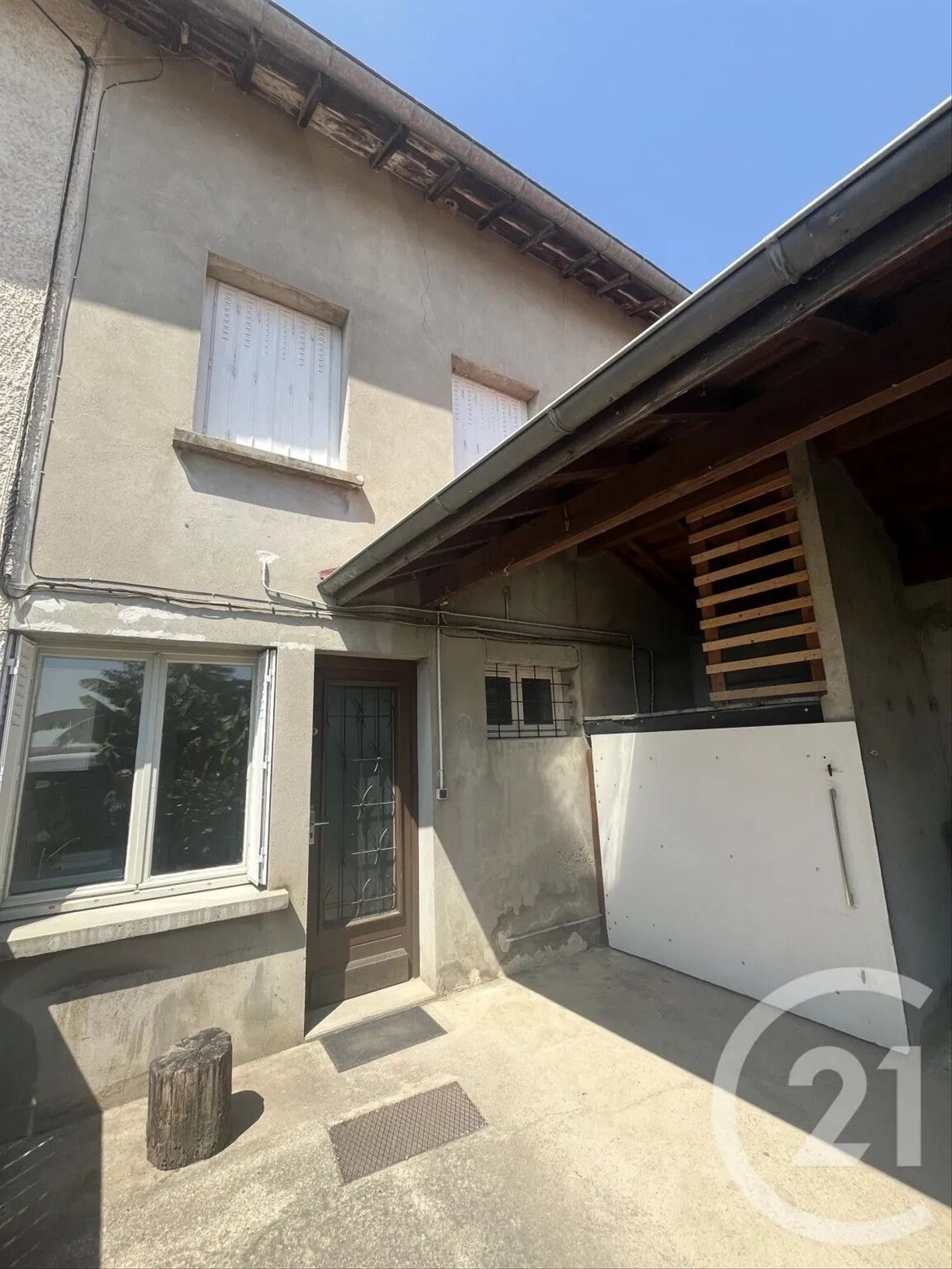 Maison à louer, 69m², Villieu-Loyes-Mollon