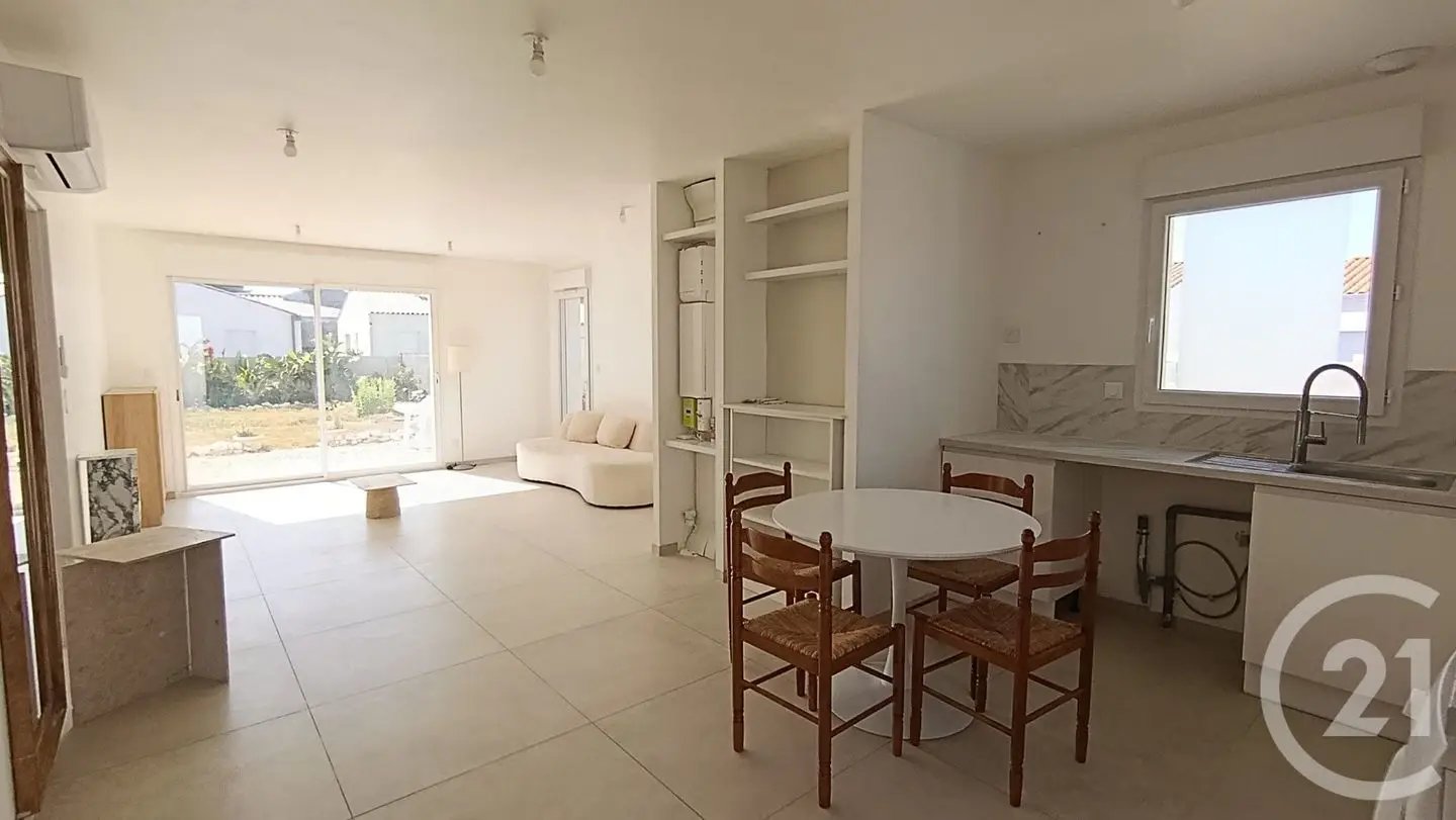 Maison à louer, 65m², Semussac