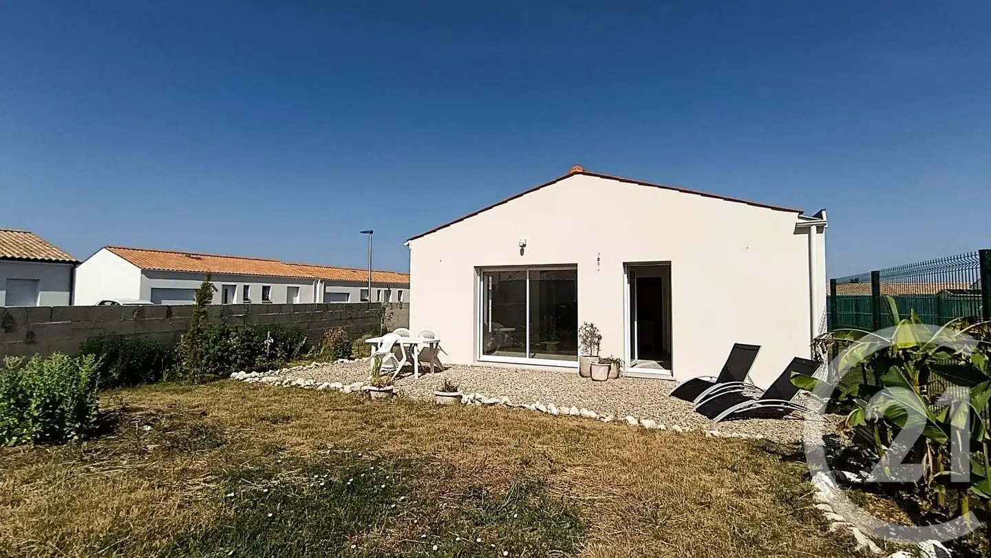 Maison à louer, 65m², Semussac